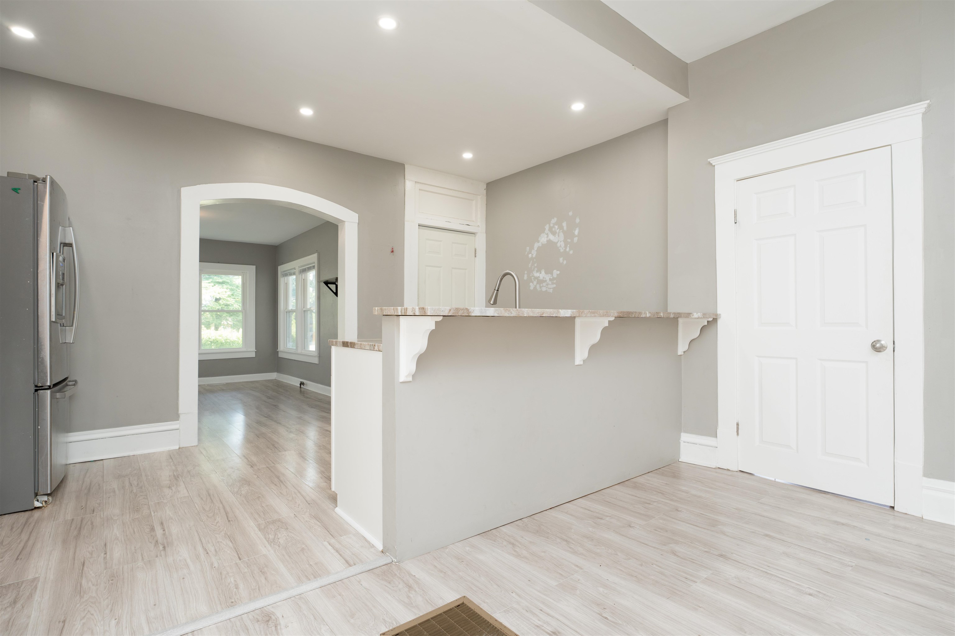 130 W 20th Street, Owensboro, Kentucky 42303, 3 Bedrooms Bedrooms, ,2 BathroomsBathrooms,Single Family Residence,For Sale,W 20th Street,90040