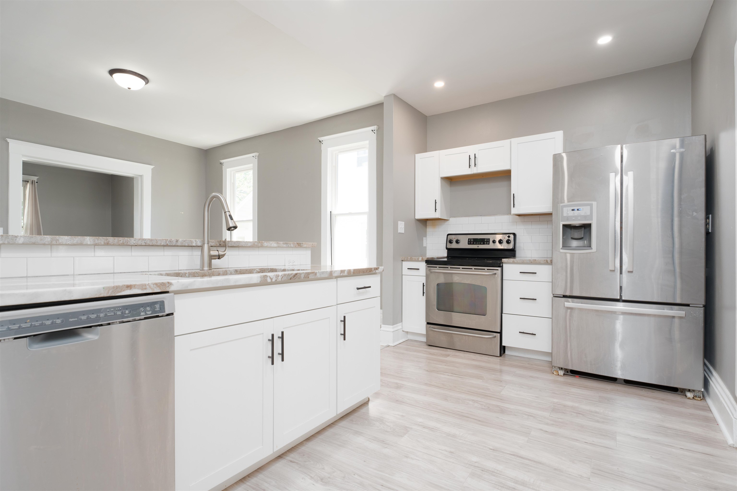 130 W 20th Street, Owensboro, Kentucky 42303, 3 Bedrooms Bedrooms, ,2 BathroomsBathrooms,Single Family Residence,For Sale,W 20th Street,90040