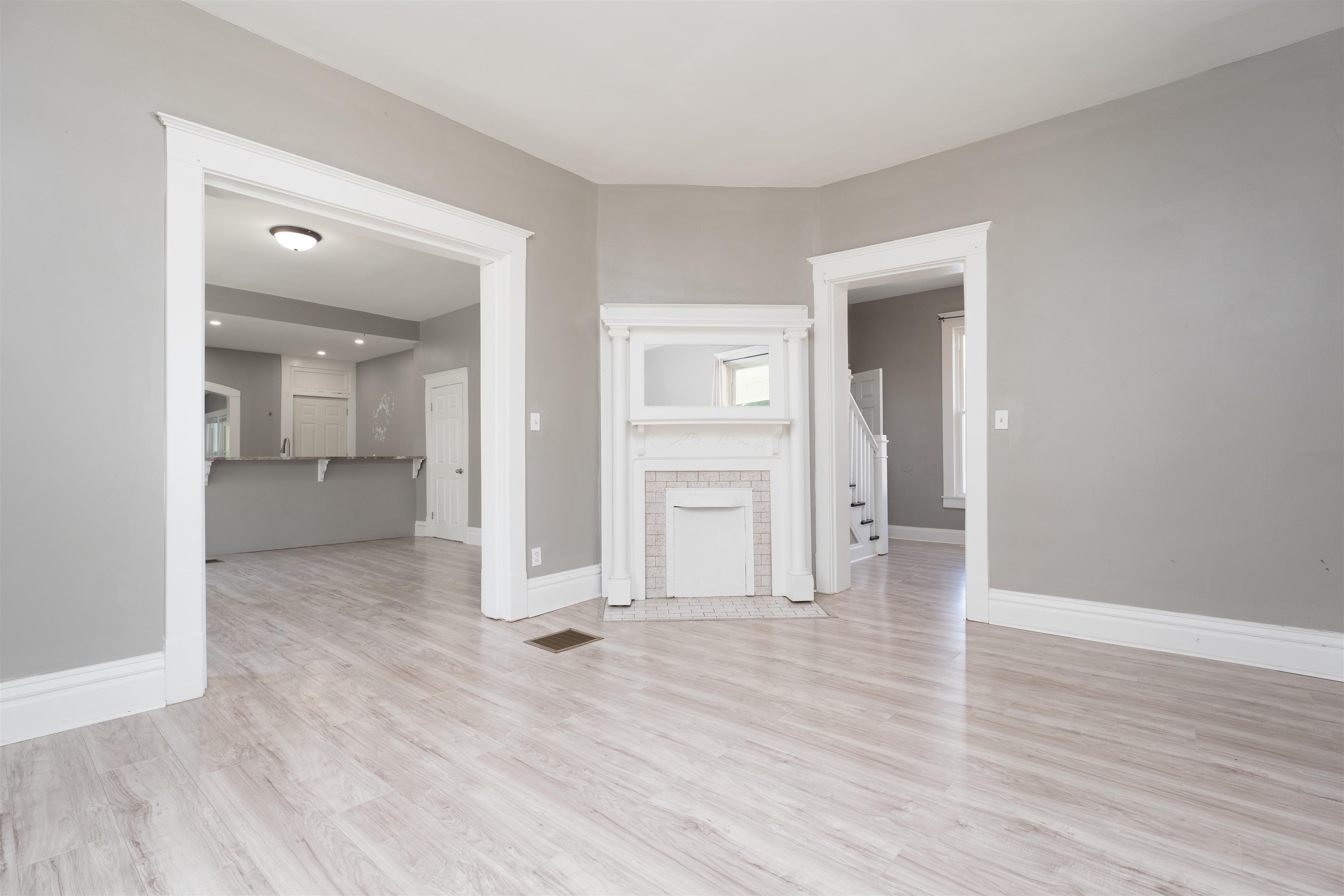 130 W 20th Street, Owensboro, Kentucky 42303, 3 Bedrooms Bedrooms, ,2 BathroomsBathrooms,Single Family Residence,For Sale,W 20th Street,90040