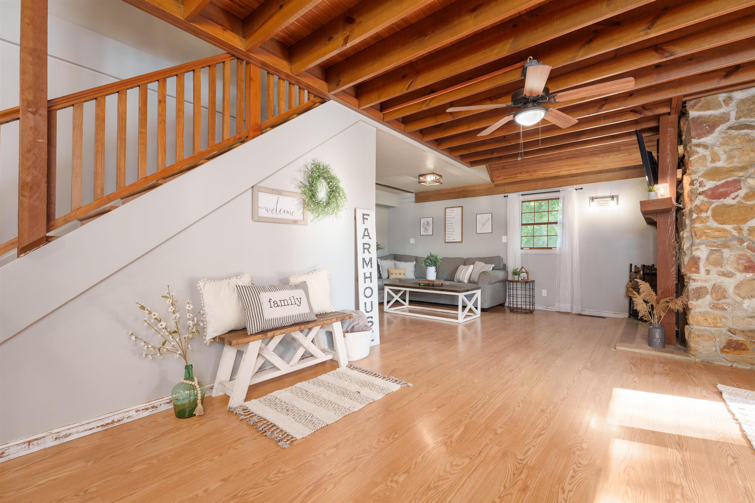 8445 Pleasant Hill Rd., Henderson, Kentucky 42420, 3 Bedrooms Bedrooms, ,2 BathroomsBathrooms,Single Family Residence,For Sale,Pleasant Hill Rd.,90042