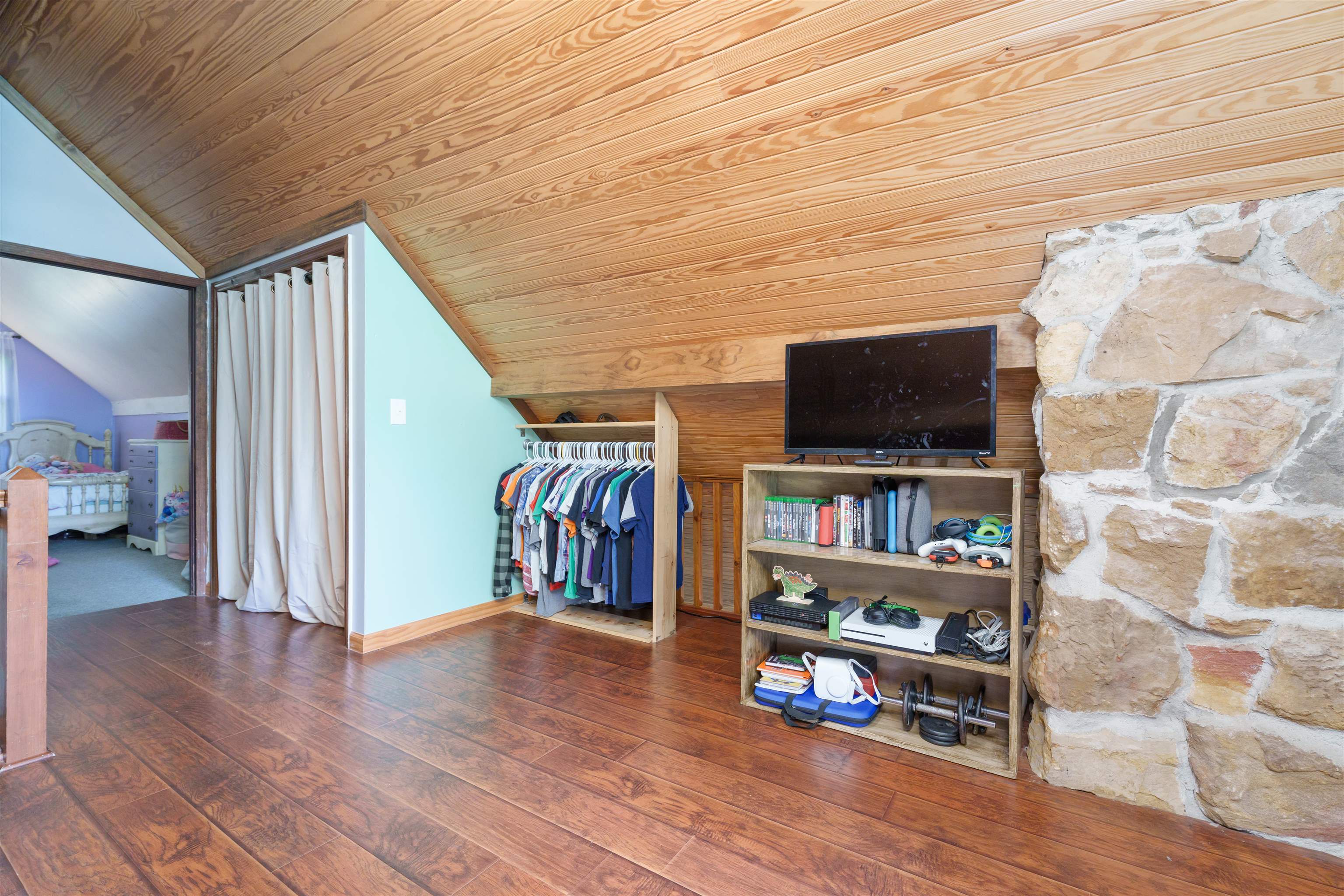 8445 Pleasant Hill Rd., Henderson, Kentucky 42420, 3 Bedrooms Bedrooms, ,2 BathroomsBathrooms,Single Family Residence,For Sale,Pleasant Hill Rd.,90042