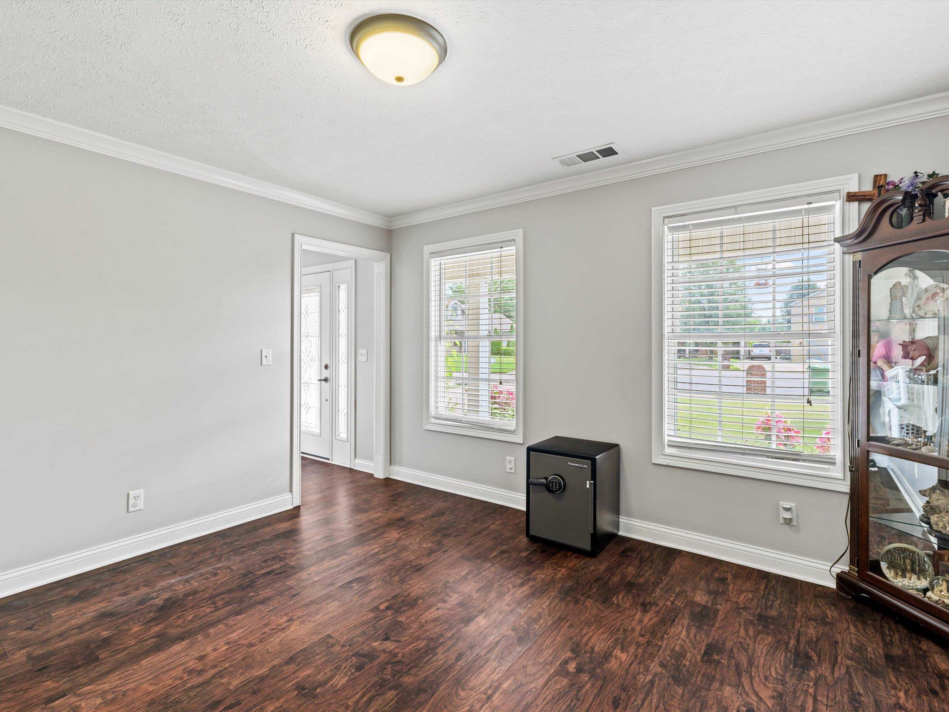 210 Santa Maria Drive, Owensboro, Kentucky 42301, 4 Bedrooms Bedrooms, ,2 BathroomsBathrooms,Single Family Residence,For Sale,Santa Maria Drive,90047