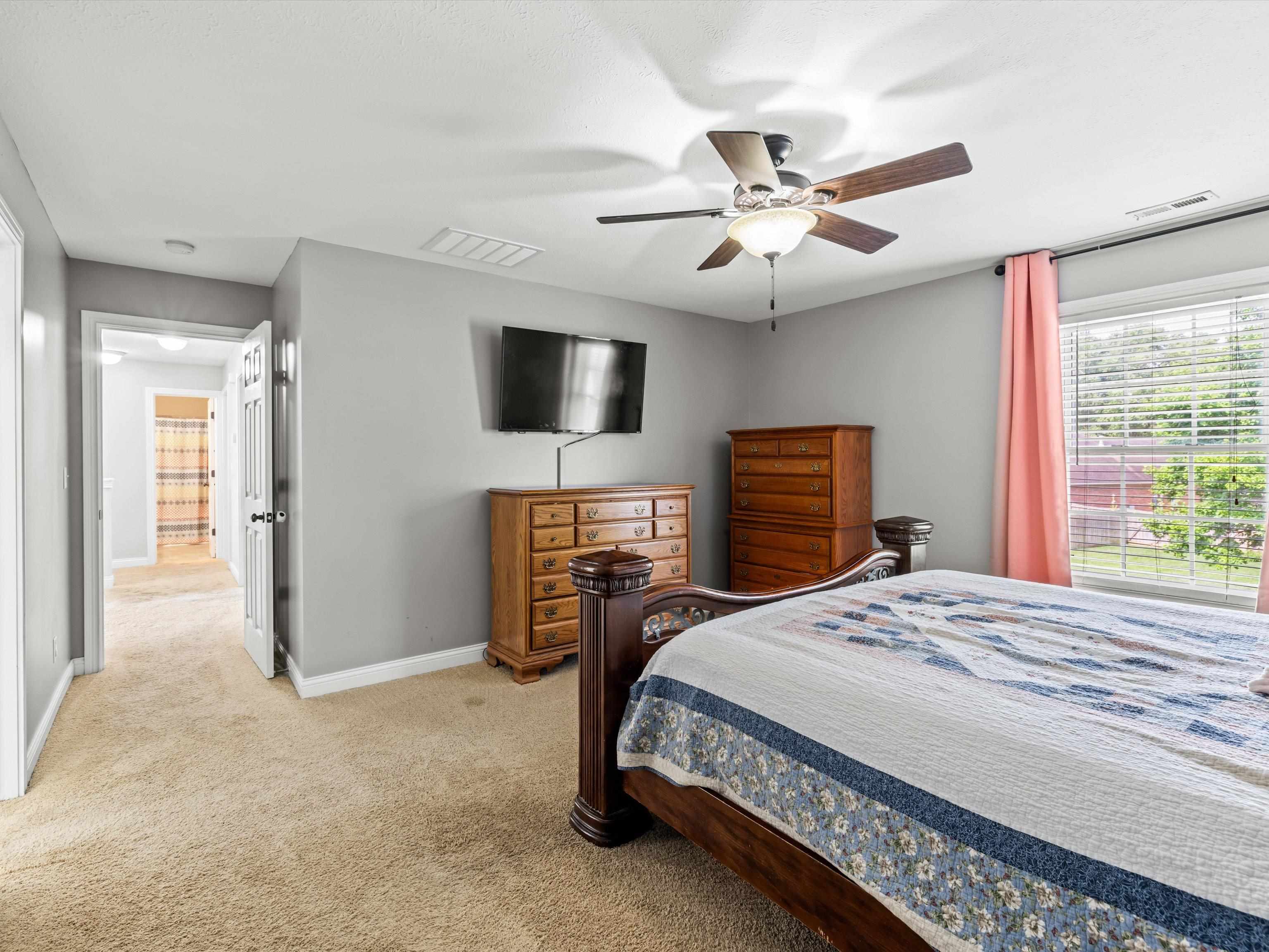 210 Santa Maria Drive, Owensboro, Kentucky 42301, 4 Bedrooms Bedrooms, ,2 BathroomsBathrooms,Single Family Residence,For Sale,Santa Maria Drive,90047