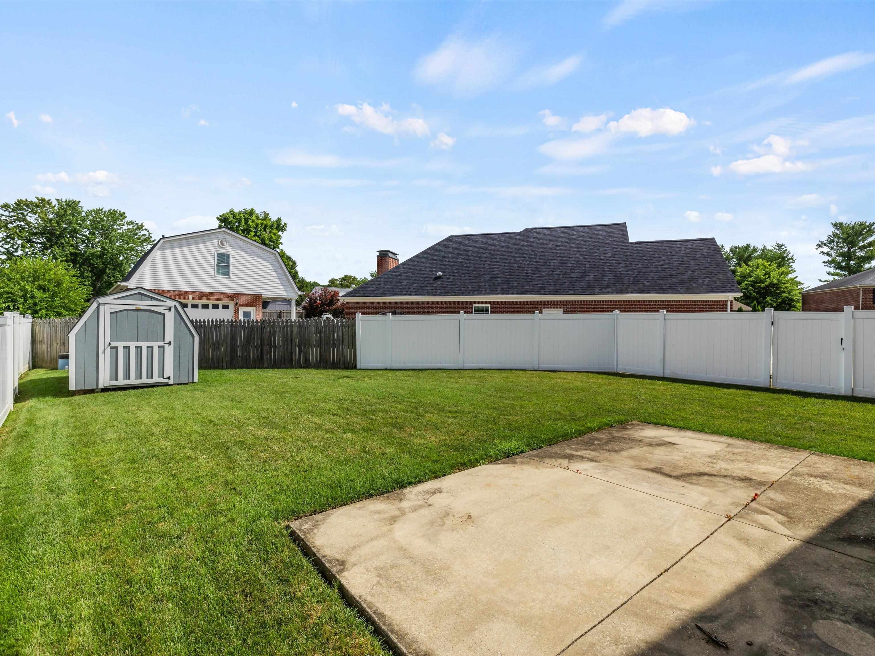 210 Santa Maria Drive, Owensboro, Kentucky 42301, 4 Bedrooms Bedrooms, ,2 BathroomsBathrooms,Single Family Residence,For Sale,Santa Maria Drive,90047