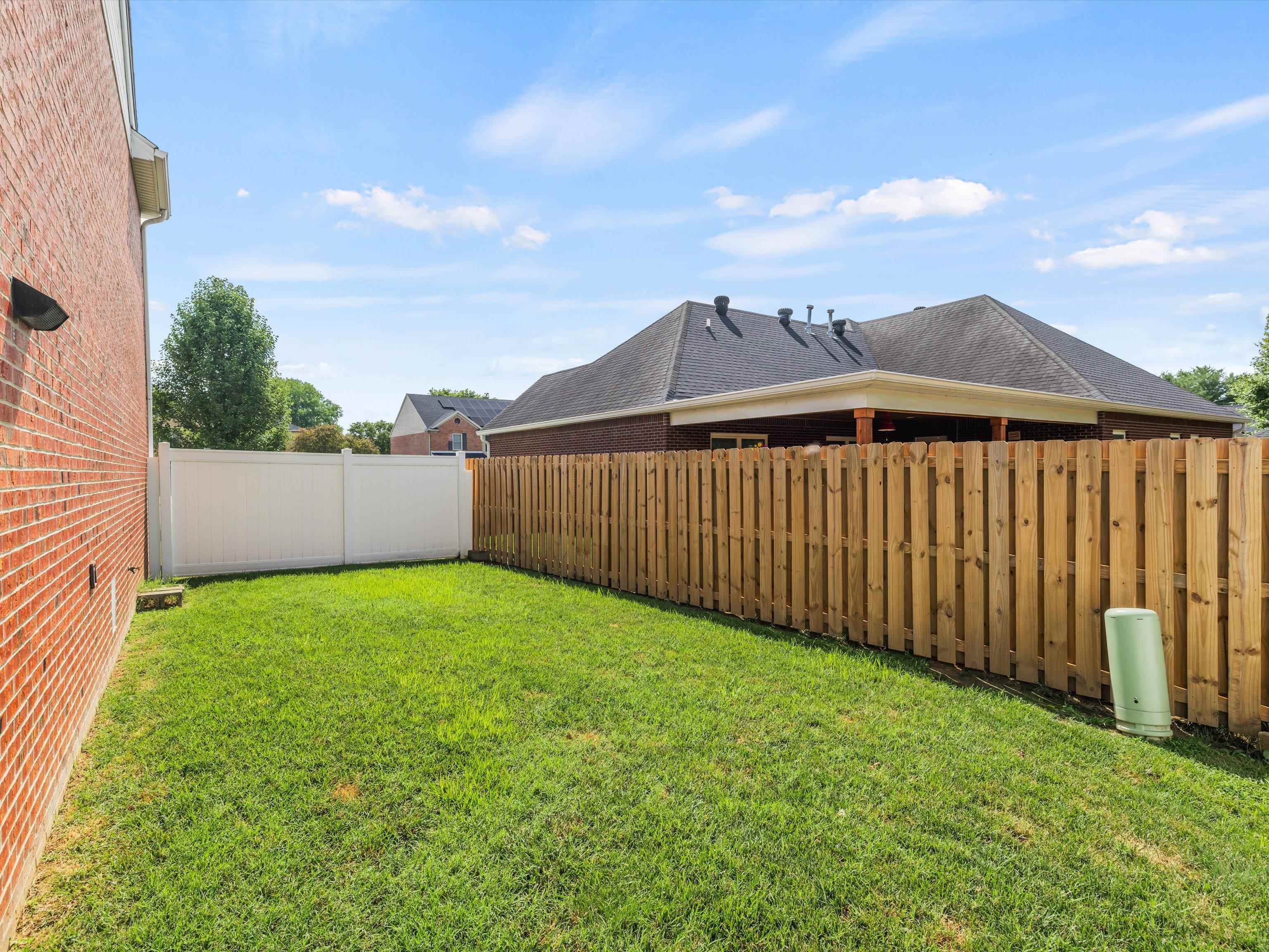 210 Santa Maria Drive, Owensboro, Kentucky 42301, 4 Bedrooms Bedrooms, ,2 BathroomsBathrooms,Single Family Residence,For Sale,Santa Maria Drive,90047