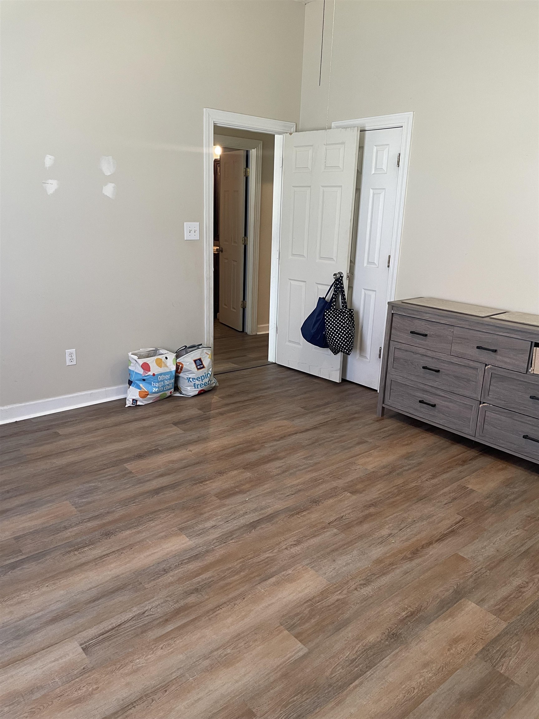 511 7th Street, Owensboro, Kentucky 42303, 2 Bedrooms Bedrooms, ,1 BathroomBathrooms,Single Family Residence,For Sale,7th Street,90054
