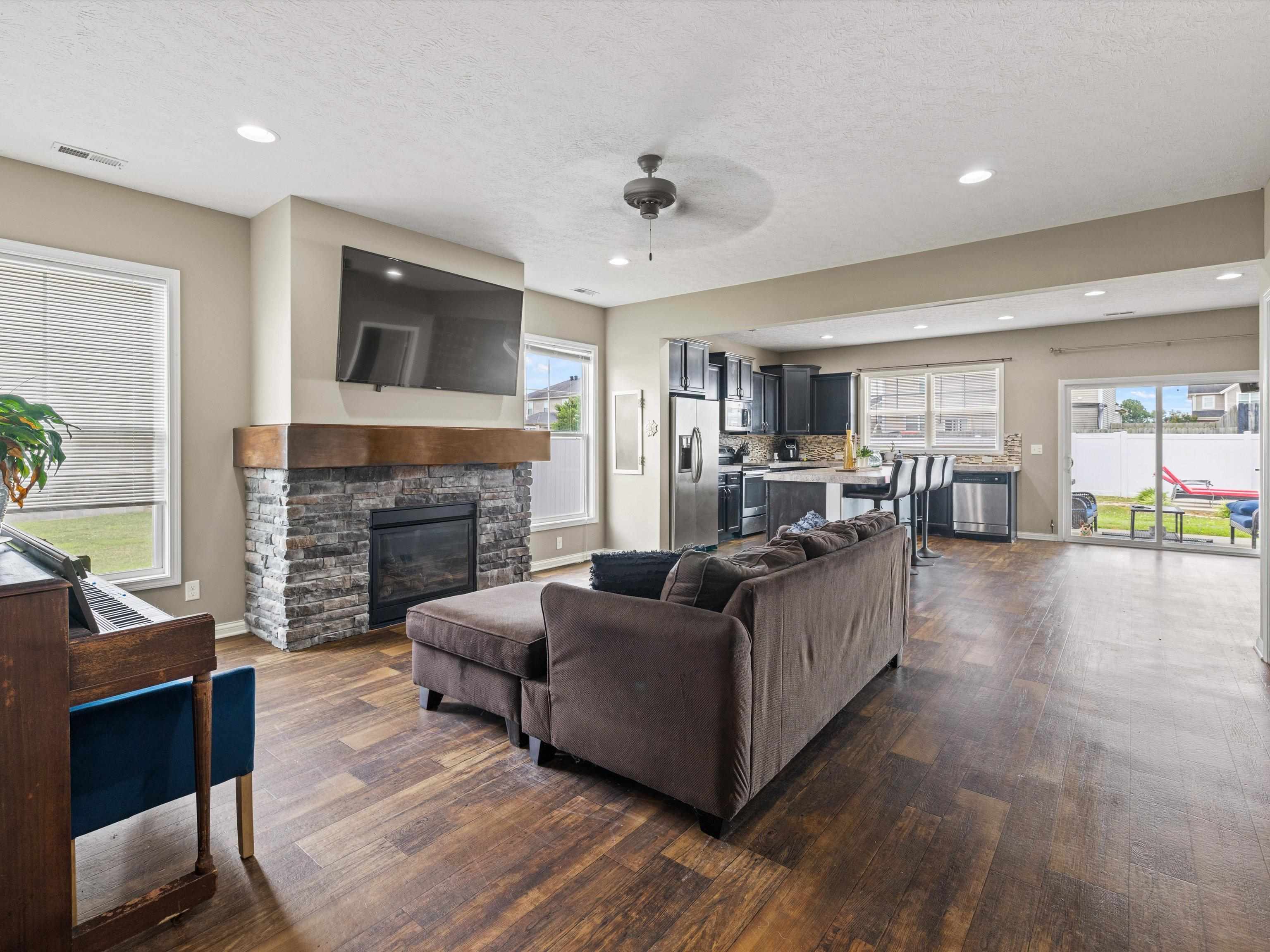5506 Goldenrod Ln, Owensboro, Kentucky 42301, 5 Bedrooms Bedrooms, ,2 BathroomsBathrooms,Single Family Residence,For Sale,Goldenrod Ln,90059