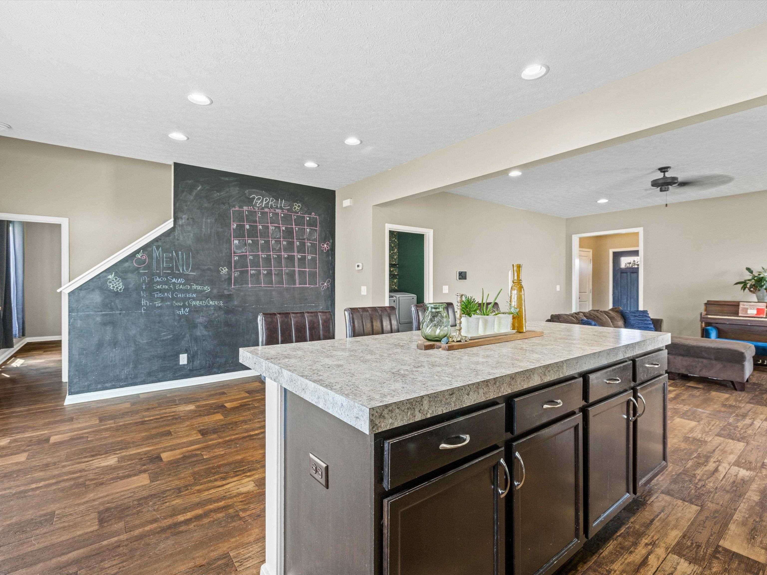 5506 Goldenrod Ln, Owensboro, Kentucky 42301, 5 Bedrooms Bedrooms, ,2 BathroomsBathrooms,Single Family Residence,For Sale,Goldenrod Ln,90059