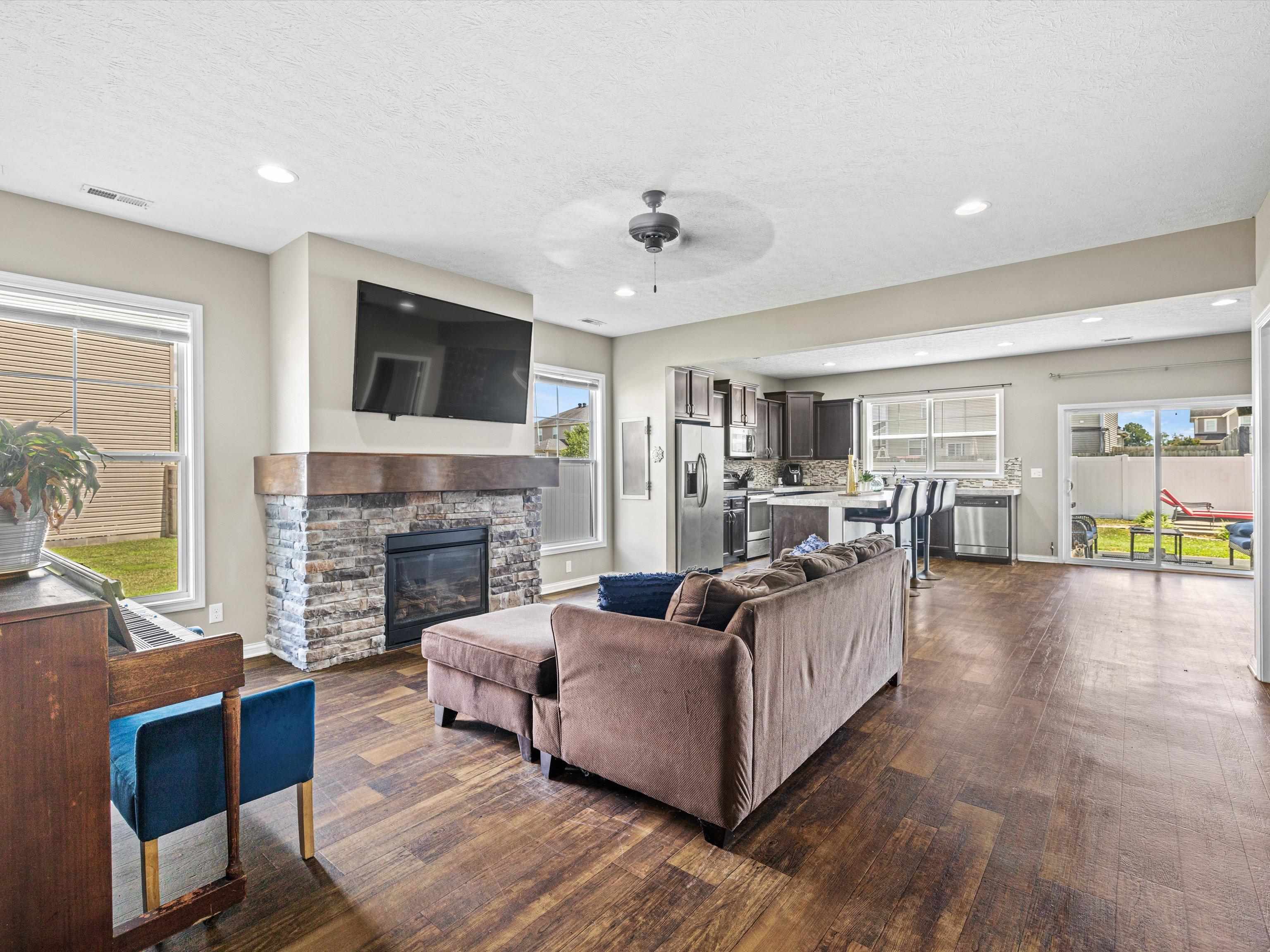 5506 Goldenrod Ln, Owensboro, Kentucky 42301, 5 Bedrooms Bedrooms, ,2 BathroomsBathrooms,Single Family Residence,For Sale,Goldenrod Ln,90059