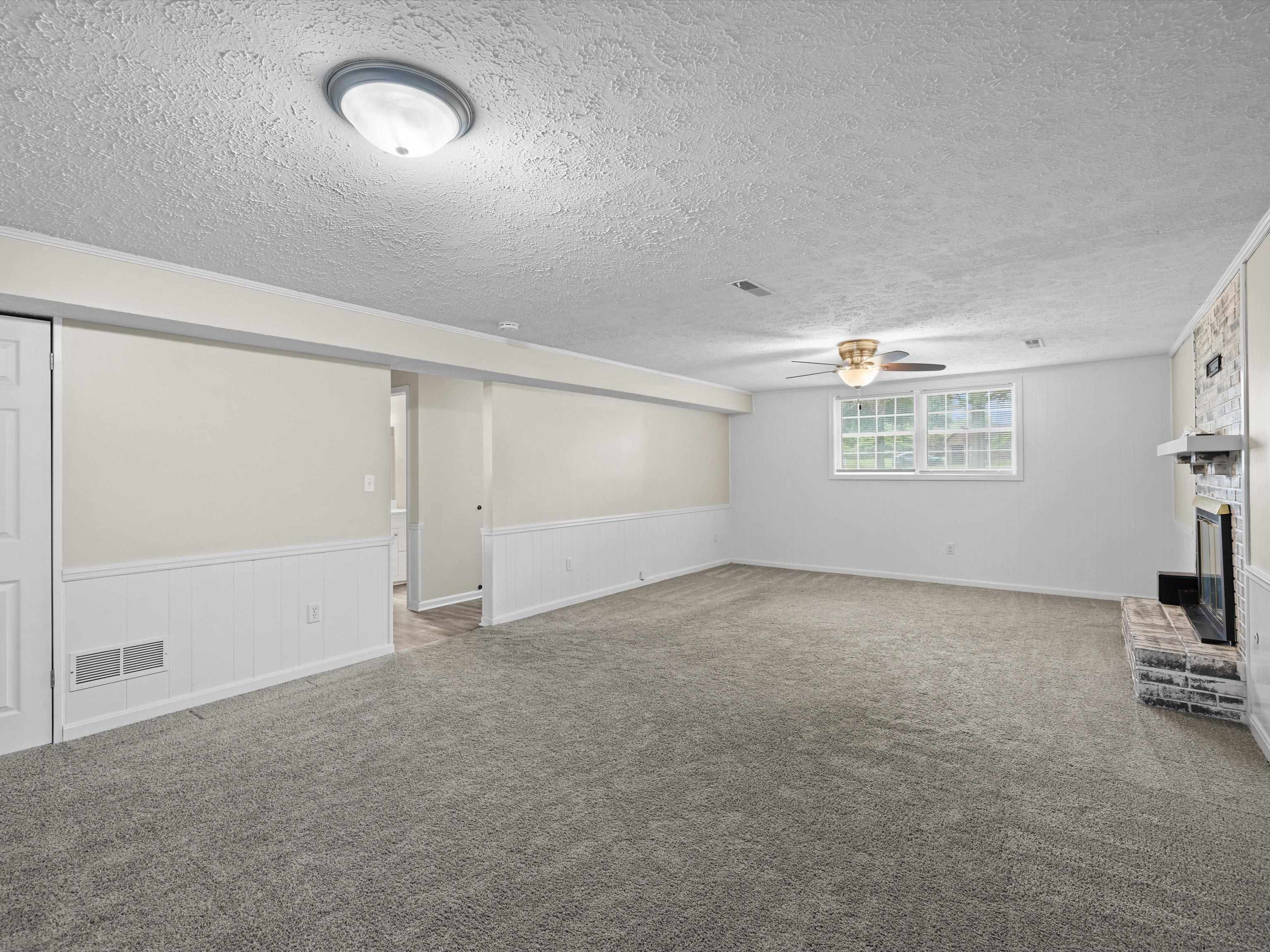 2332 Crescent Hill Court, Owensboro, Kentucky 42303, 3 Bedrooms Bedrooms, ,2 BathroomsBathrooms,Single Family Residence,For Sale,Crescent Hill Court,90069