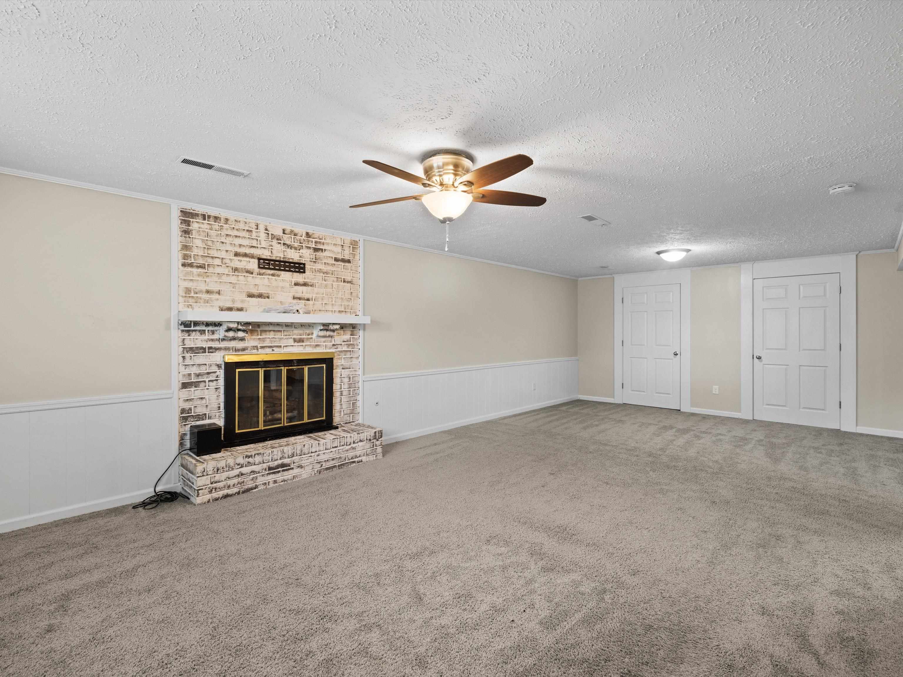 2332 Crescent Hill Court, Owensboro, Kentucky 42303, 3 Bedrooms Bedrooms, ,2 BathroomsBathrooms,Single Family Residence,For Sale,Crescent Hill Court,90069