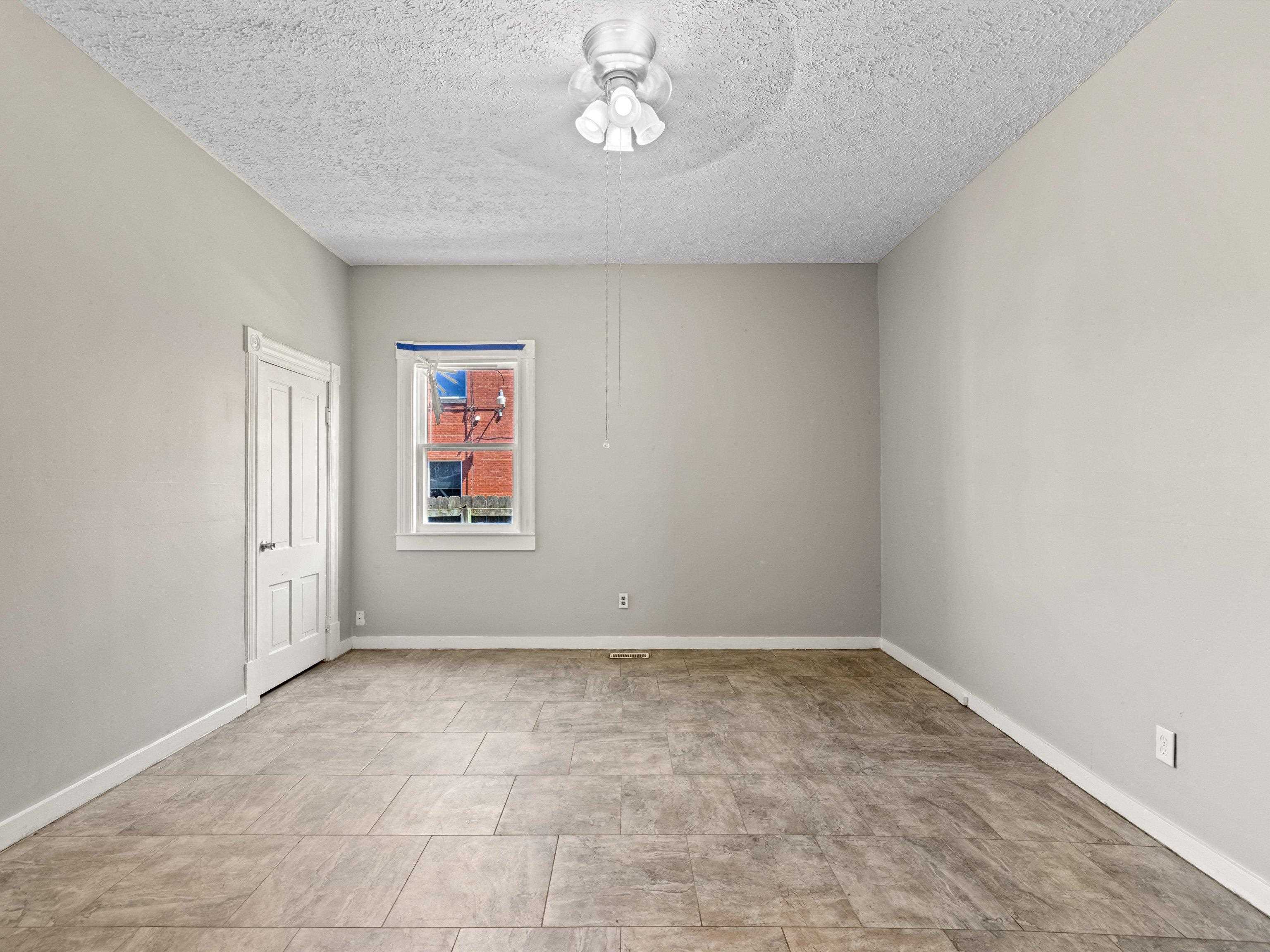 523 Walnut Street, Owensboro, Kentucky 42303, 3 Bedrooms Bedrooms, ,2 BathroomsBathrooms,Single Family Residence,For Sale,Walnut Street,90070