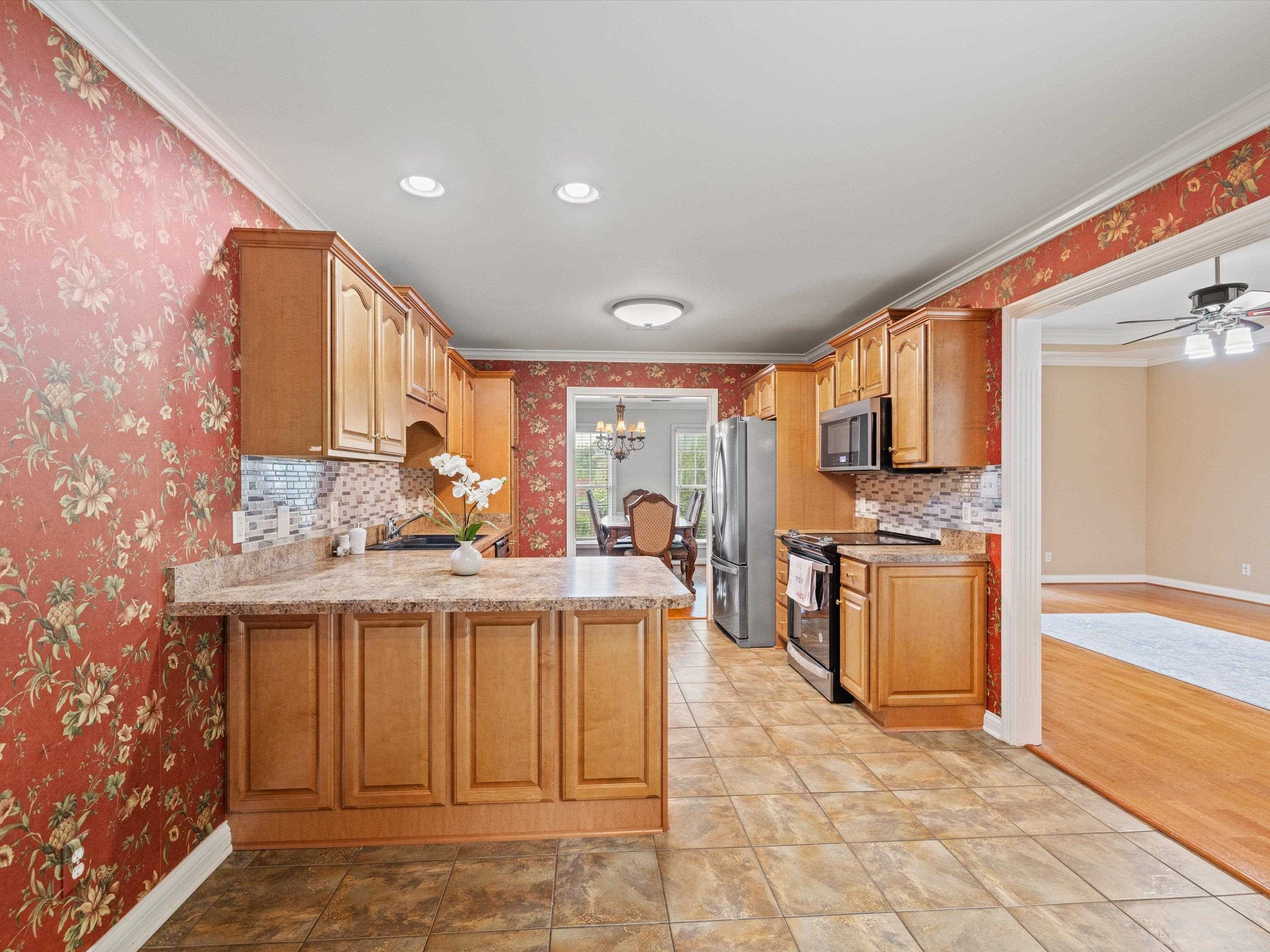3878 Pine Lake Ct, Owensboro, Kentucky 42303, 3 Bedrooms Bedrooms, ,2 BathroomsBathrooms,Single Family Residence,For Sale,Pine Lake Ct,90074