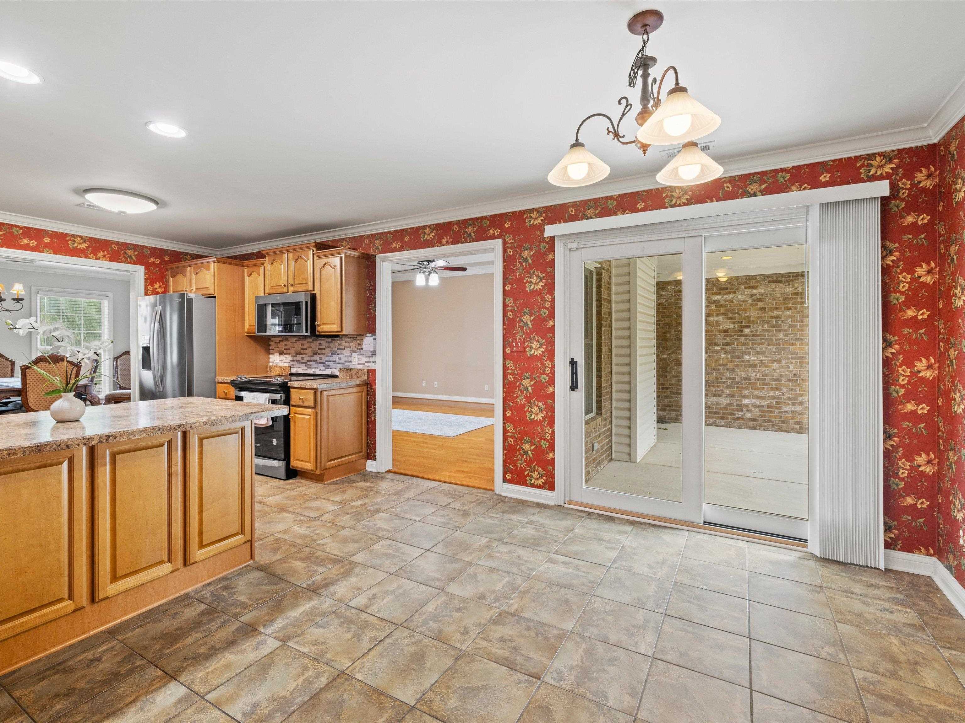 3878 Pine Lake Ct, Owensboro, Kentucky 42303, 3 Bedrooms Bedrooms, ,2 BathroomsBathrooms,Single Family Residence,For Sale,Pine Lake Ct,90074