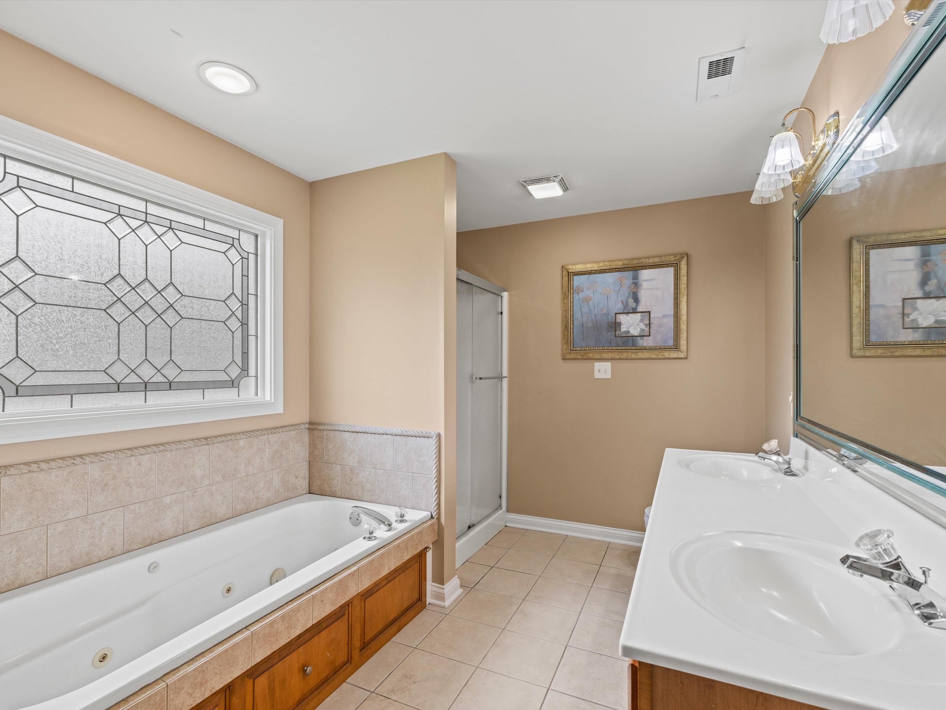 3878 Pine Lake Ct, Owensboro, Kentucky 42303, 3 Bedrooms Bedrooms, ,2 BathroomsBathrooms,Single Family Residence,For Sale,Pine Lake Ct,90074