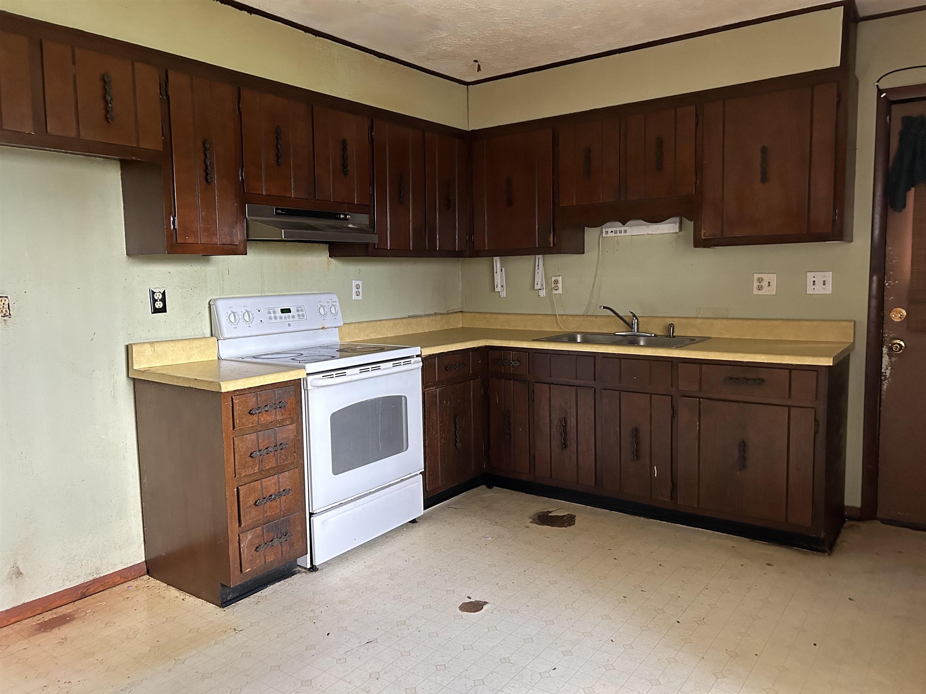 130 Homer Young, Lewisport, Kentucky 42351, 3 Bedrooms Bedrooms, ,1 BathroomBathrooms,Single Family Residence,For Sale,Homer Young,90076