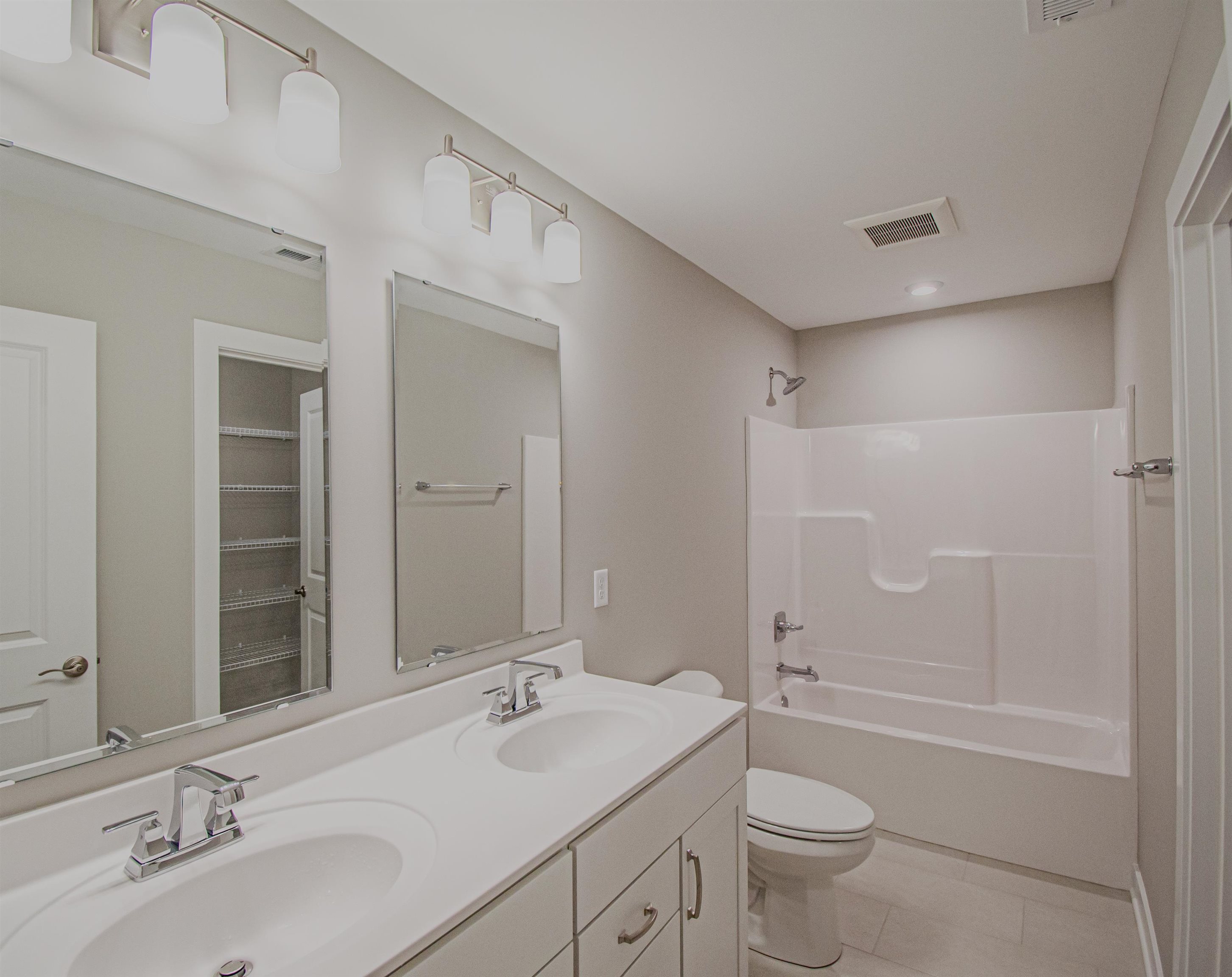 2022 Pebble Wood Dr, Owensboro, Kentucky 42303, 4 Bedrooms Bedrooms, ,2 BathroomsBathrooms,Single Family Residence,For Sale,Pebble Wood Dr,90078