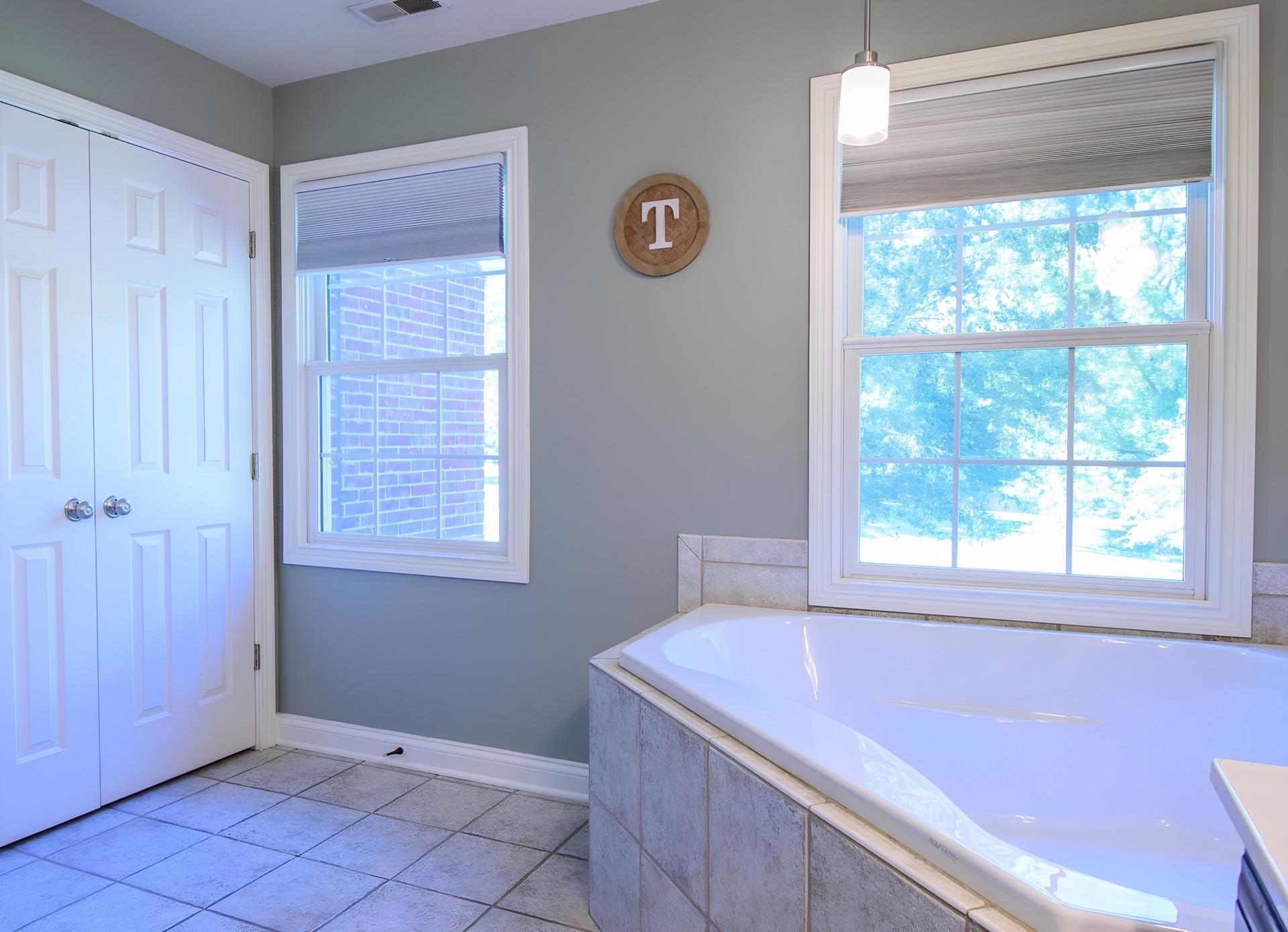4841 Timber Ridge Drive, Owensboro, Kentucky 42303, 5 Bedrooms Bedrooms, ,3 BathroomsBathrooms,Single Family Residence,For Sale,Timber Ridge Drive,90079