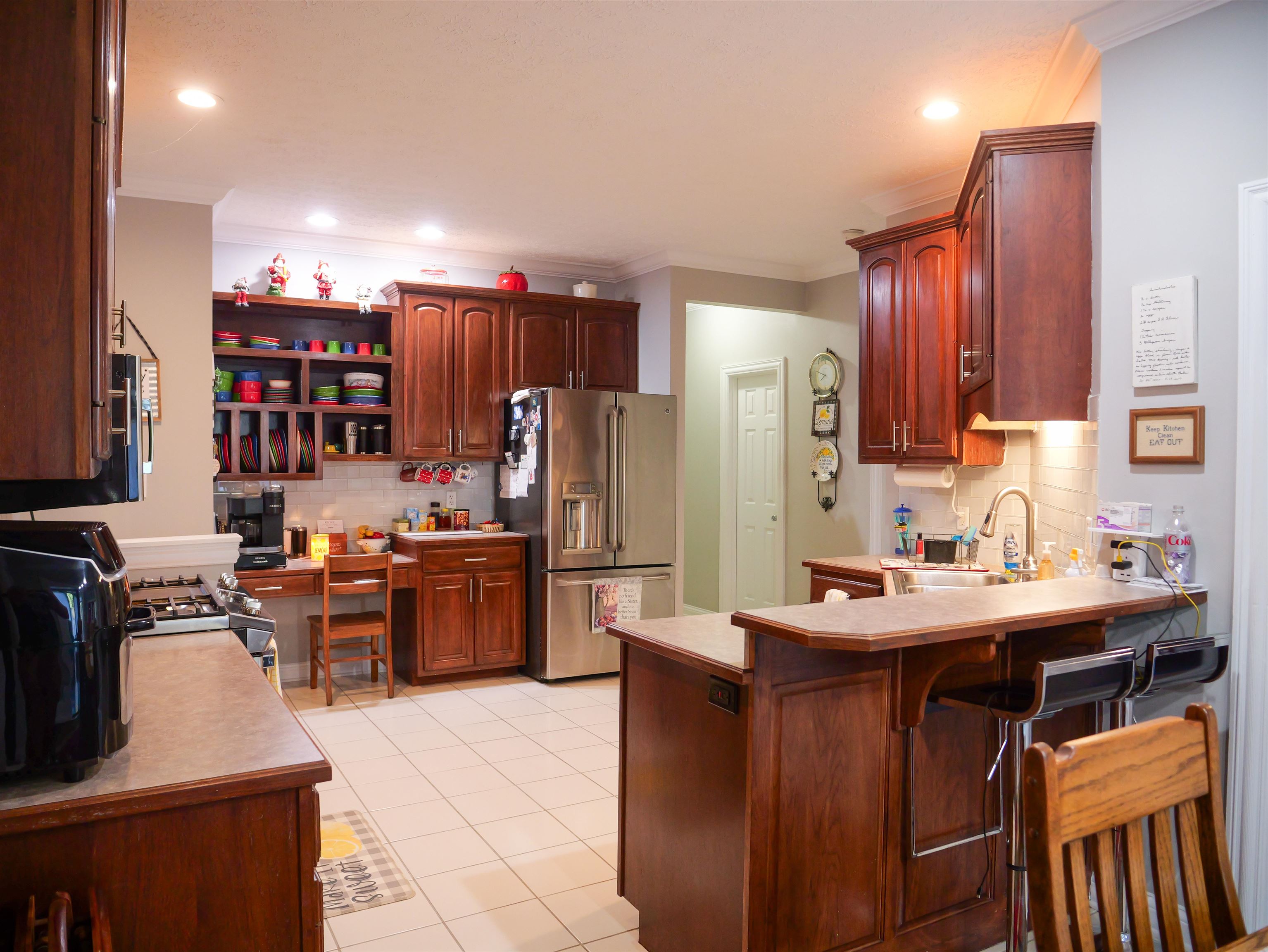 4025 Pine Lake Ct., Owensboro, Kentucky 42303, 4 Bedrooms Bedrooms, ,2 BathroomsBathrooms,Single Family Residence,For Sale,Pine Lake Ct.,90082