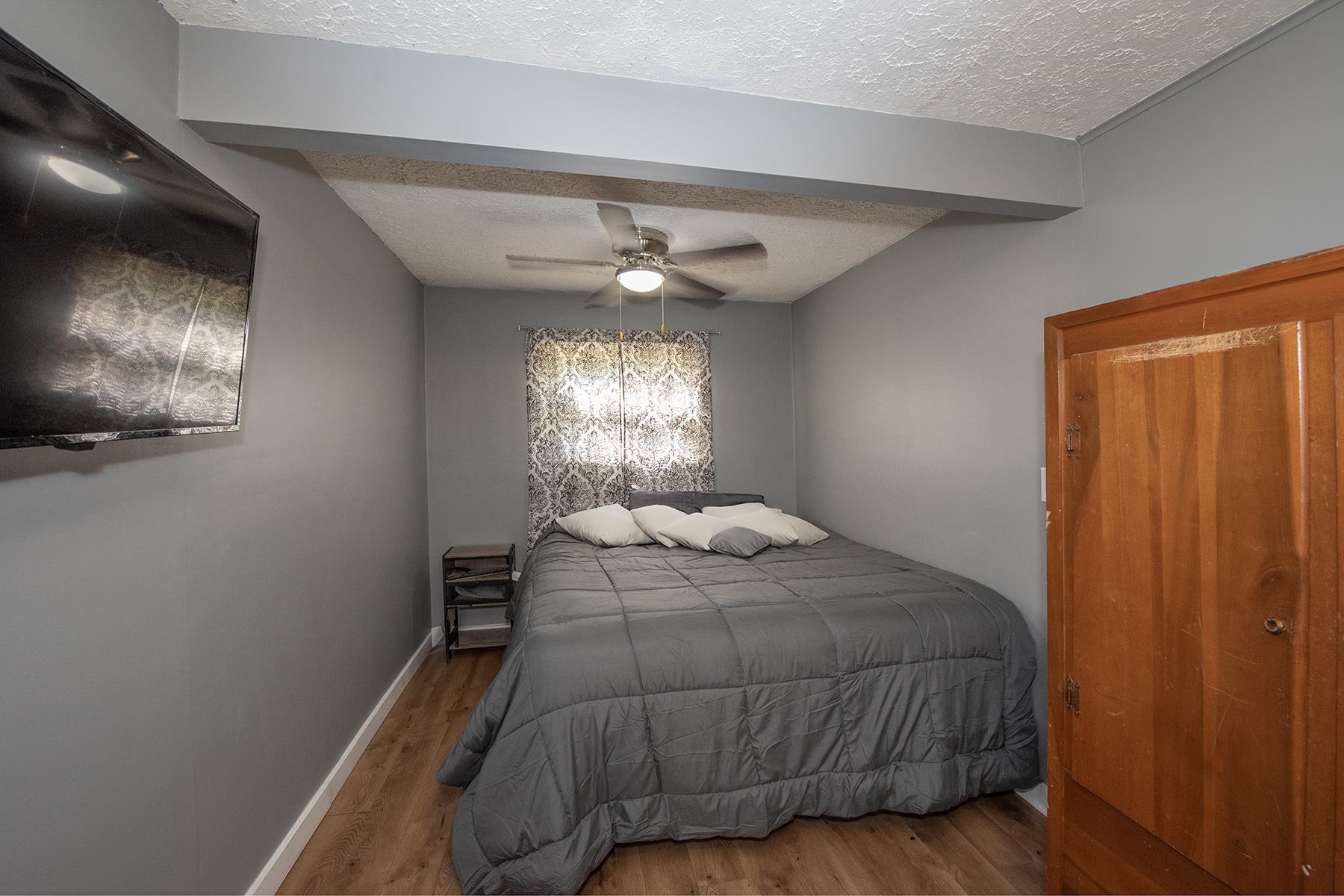 2704 10th Street, Owensboro, Kentucky 42303, 2 Bedrooms Bedrooms, ,1 BathroomBathrooms,Single Family Residence,For Sale,10th Street,90083