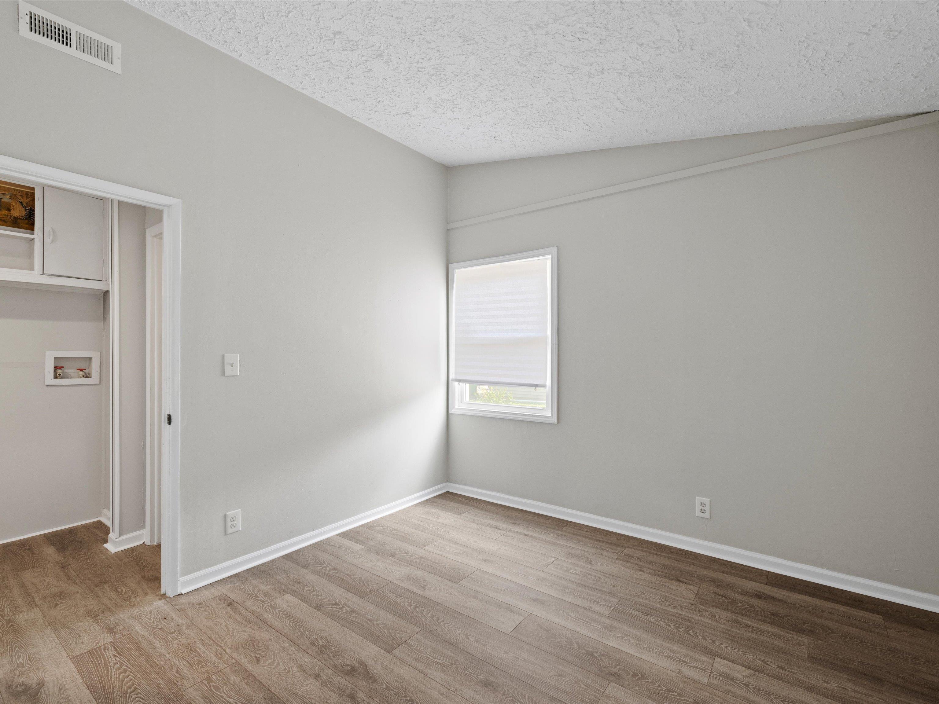 630 Carter Road, Owensboro, Kentucky 42301, 3 Bedrooms Bedrooms, ,1 BathroomBathrooms,Single Family Residence,For Sale,Carter Road,90086