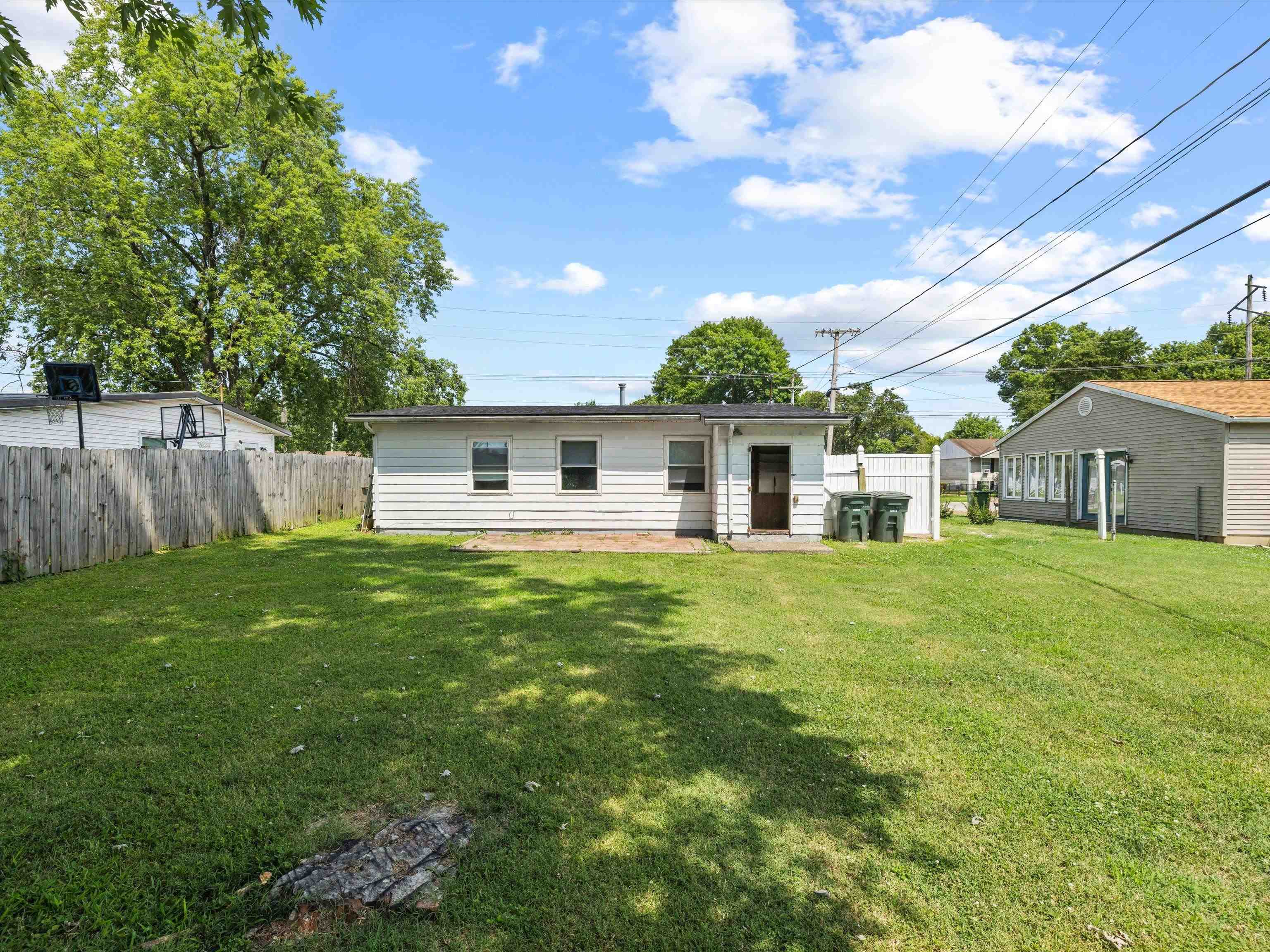 630 Carter Road, Owensboro, Kentucky 42301, 3 Bedrooms Bedrooms, ,1 BathroomBathrooms,Single Family Residence,For Sale,Carter Road,90086