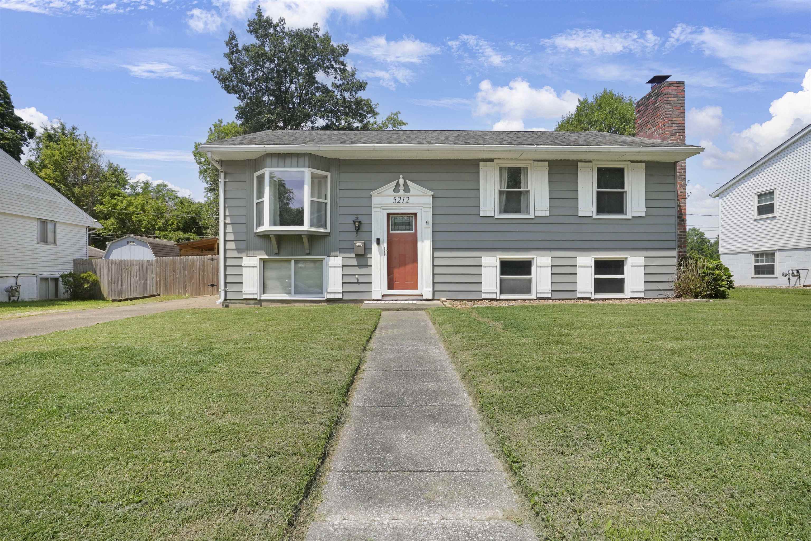 5212 Berry Ln, Evansville, Indiana 47710, 4 Bedrooms Bedrooms, ,2 BathroomsBathrooms,Single Family Residence,For Sale,Berry Ln,90090