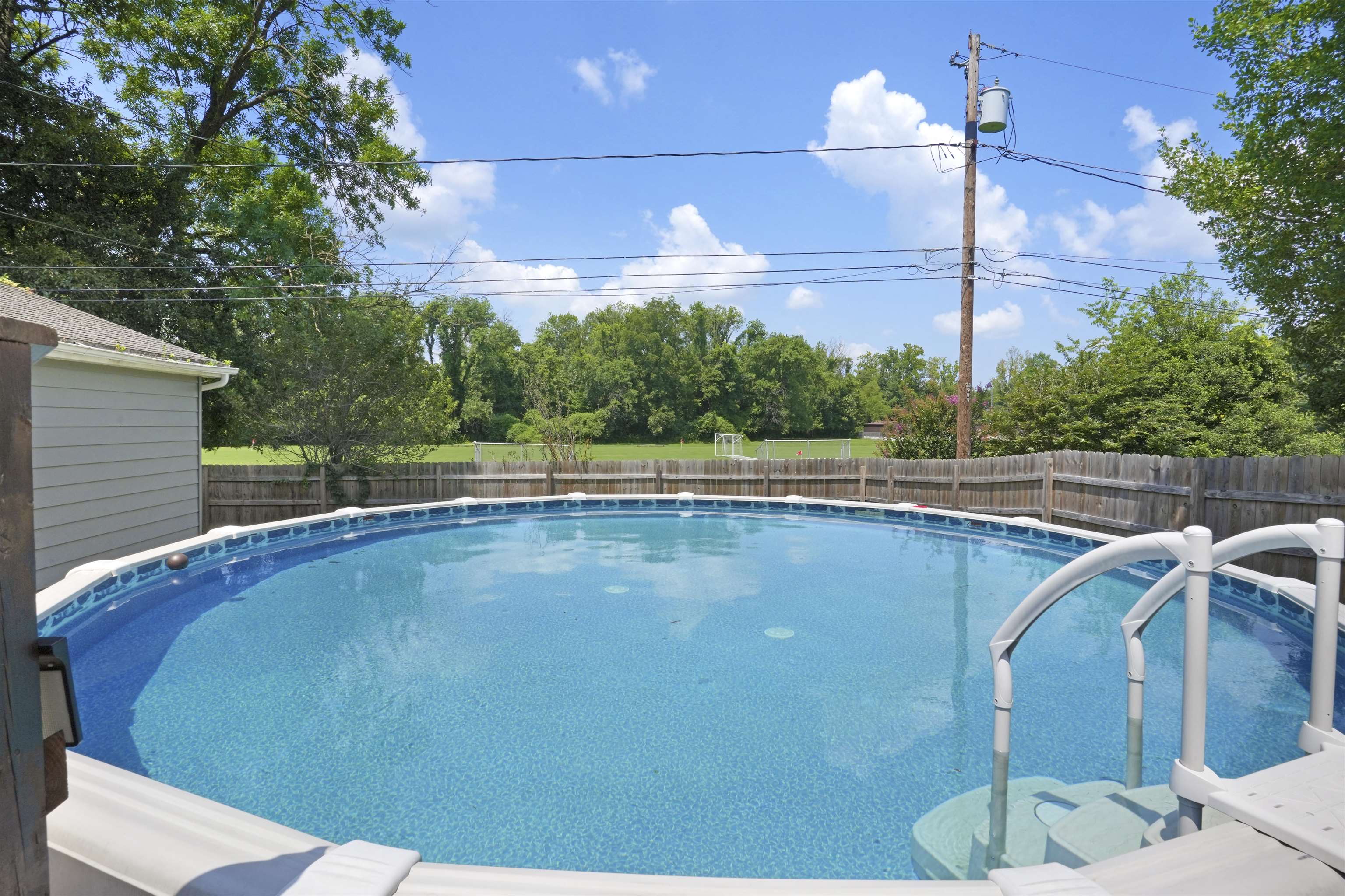 5212 Berry Ln, Evansville, Indiana 47710, 4 Bedrooms Bedrooms, ,2 BathroomsBathrooms,Single Family Residence,For Sale,Berry Ln,90090