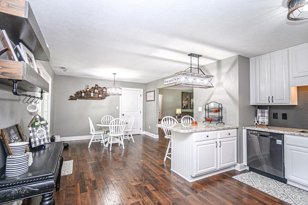3923 Greenback Road, Utica, Kentucky 42376, 3 Bedrooms Bedrooms, ,2 BathroomsBathrooms,Single Family Residence,For Sale,Greenback Road,90091
