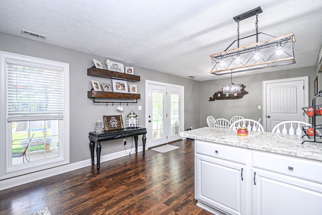 3923 Greenback Road, Utica, Kentucky 42376, 3 Bedrooms Bedrooms, ,2 BathroomsBathrooms,Single Family Residence,For Sale,Greenback Road,90091