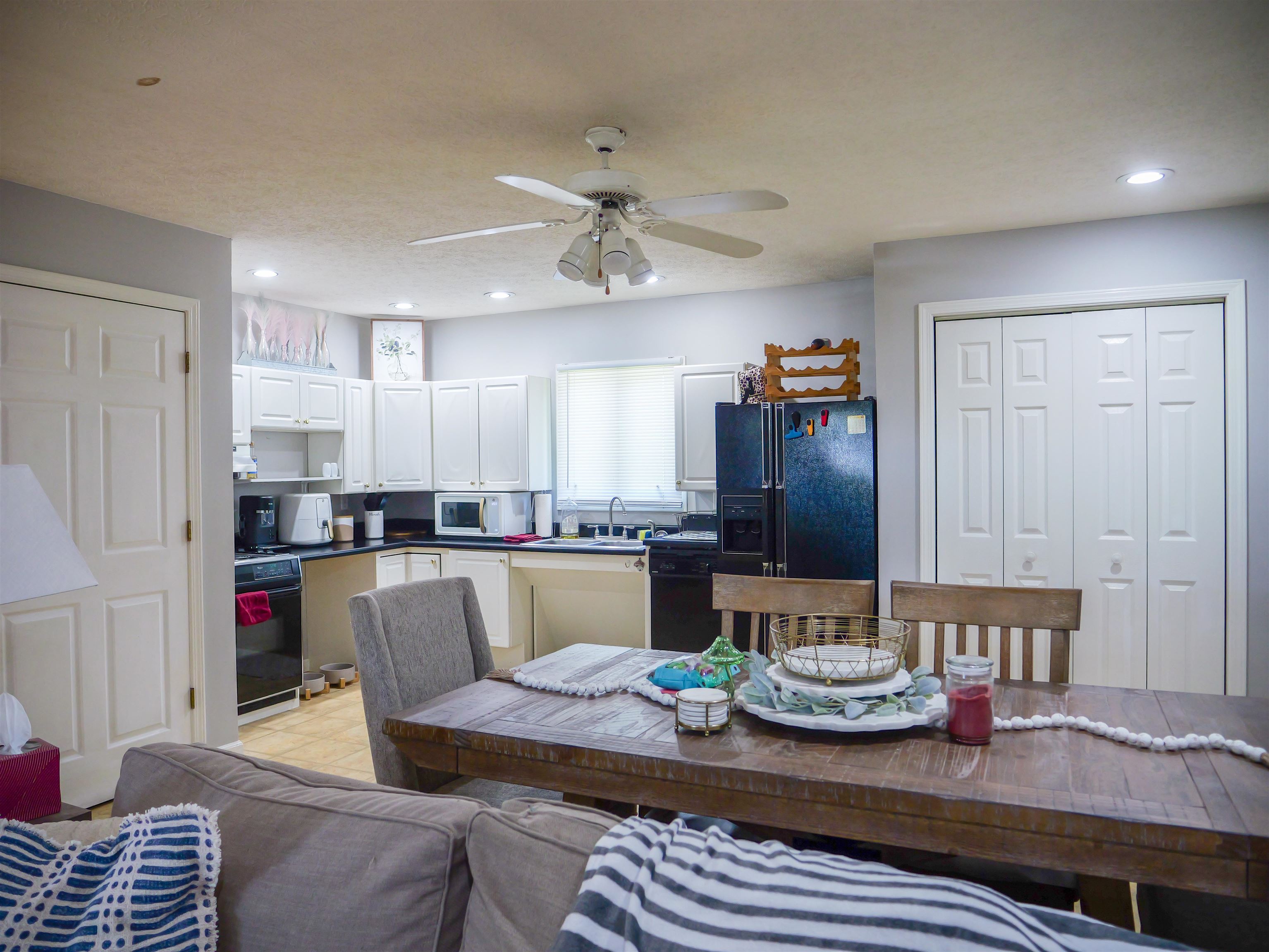 11760 US HWY 431 N, Central City, Kentucky 42330, 2 Bedrooms Bedrooms, ,1 BathroomBathrooms,Single Family Residence,For Sale,US HWY 431 N,90094
