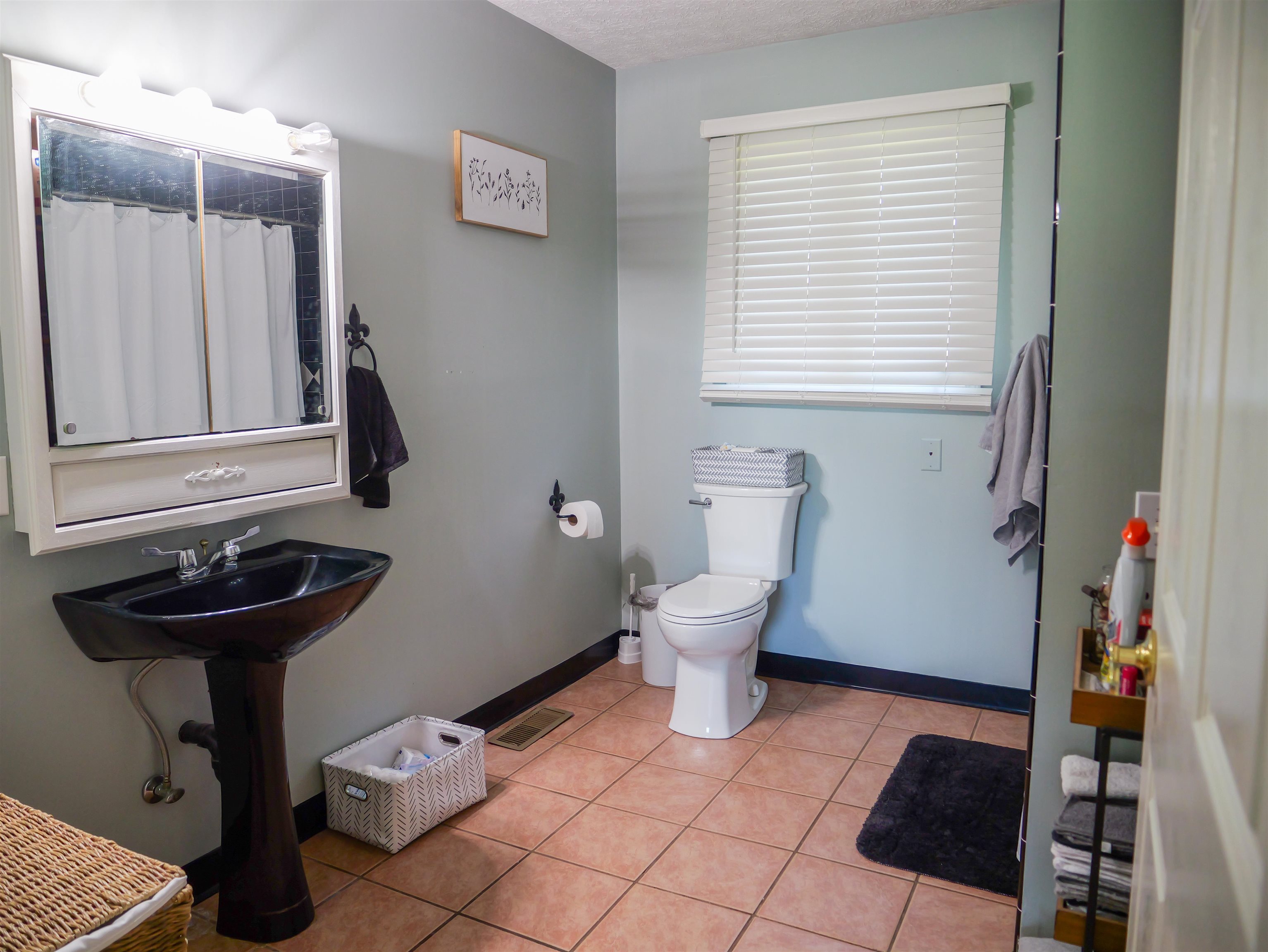 11760 US HWY 431 N, Central City, Kentucky 42330, 2 Bedrooms Bedrooms, ,1 BathroomBathrooms,Single Family Residence,For Sale,US HWY 431 N,90094