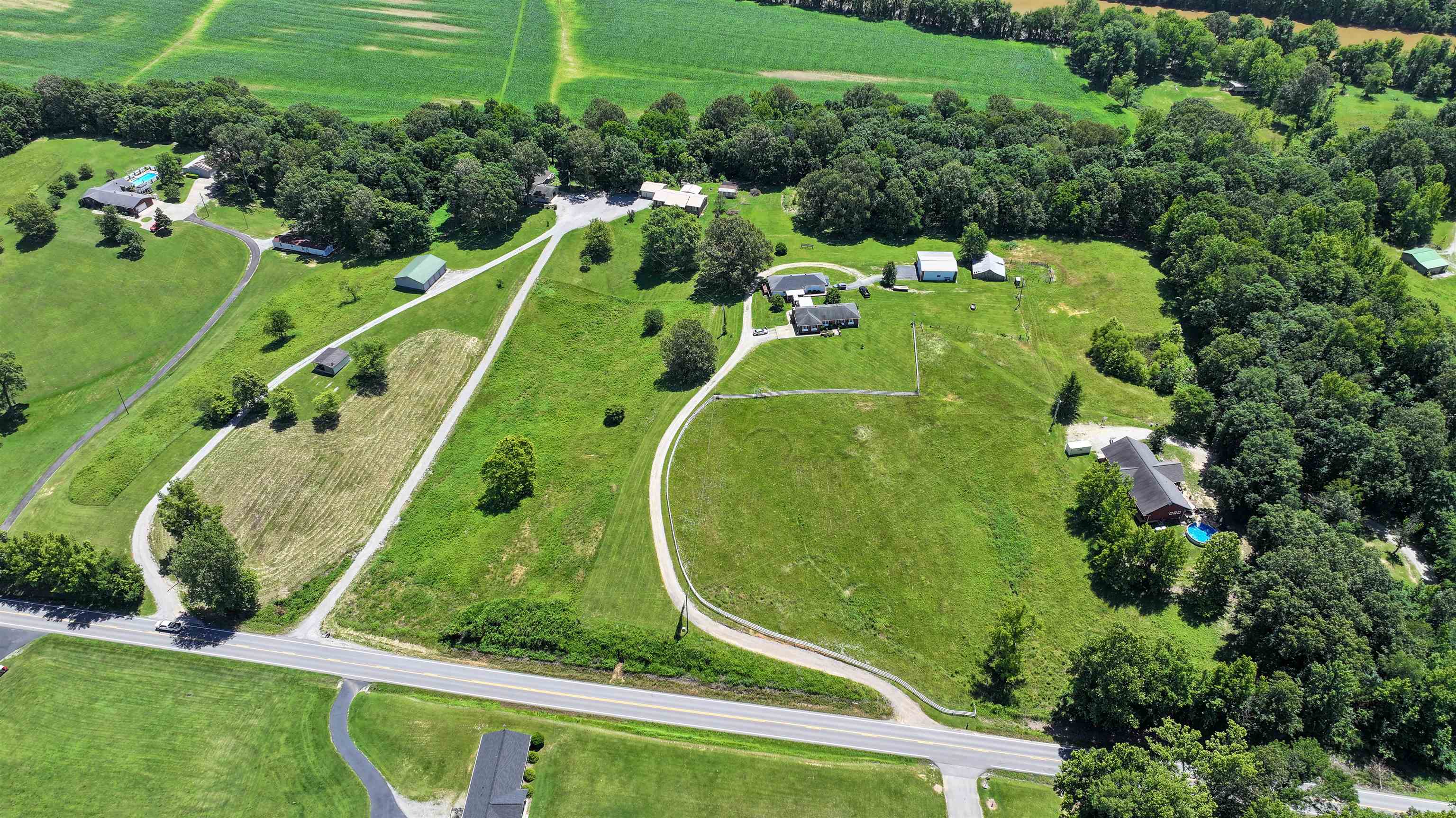 11760 US HWY 431 N, Central City, Kentucky 42330, 2 Bedrooms Bedrooms, ,1 BathroomBathrooms,Single Family Residence,For Sale,US HWY 431 N,90094
