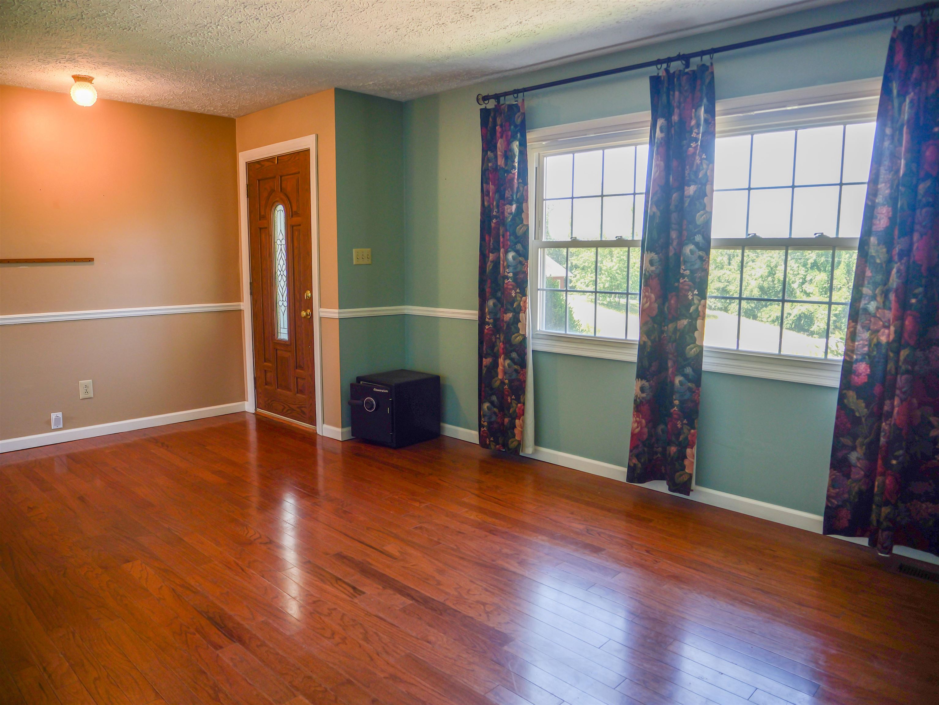 11760 US HWY 431 N, Central City, Kentucky 42330, 2 Bedrooms Bedrooms, ,1 BathroomBathrooms,Single Family Residence,For Sale,US HWY 431 N,90094