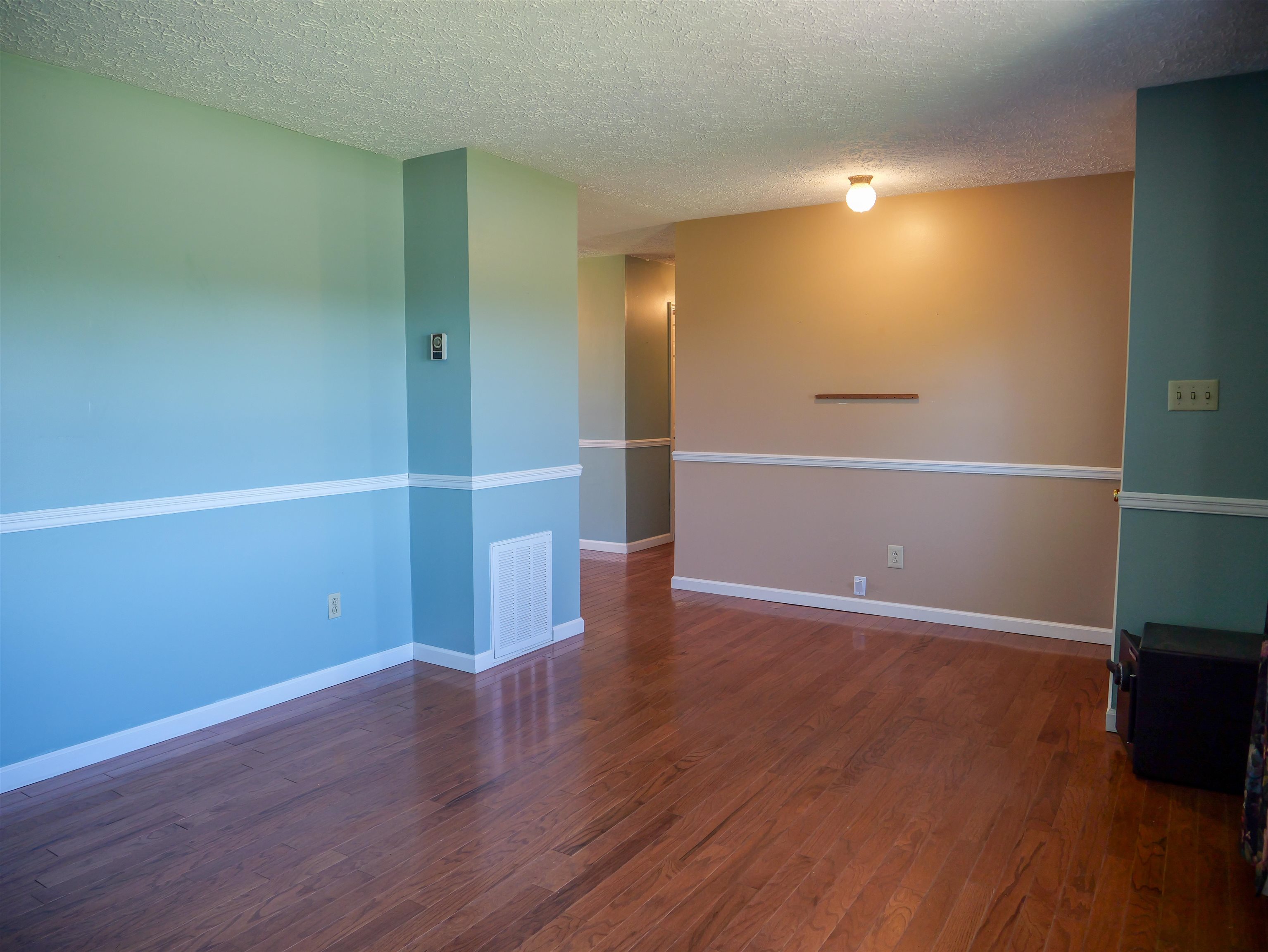 11760 US HWY 431 N, Central City, Kentucky 42330, 2 Bedrooms Bedrooms, ,1 BathroomBathrooms,Single Family Residence,For Sale,US HWY 431 N,90094
