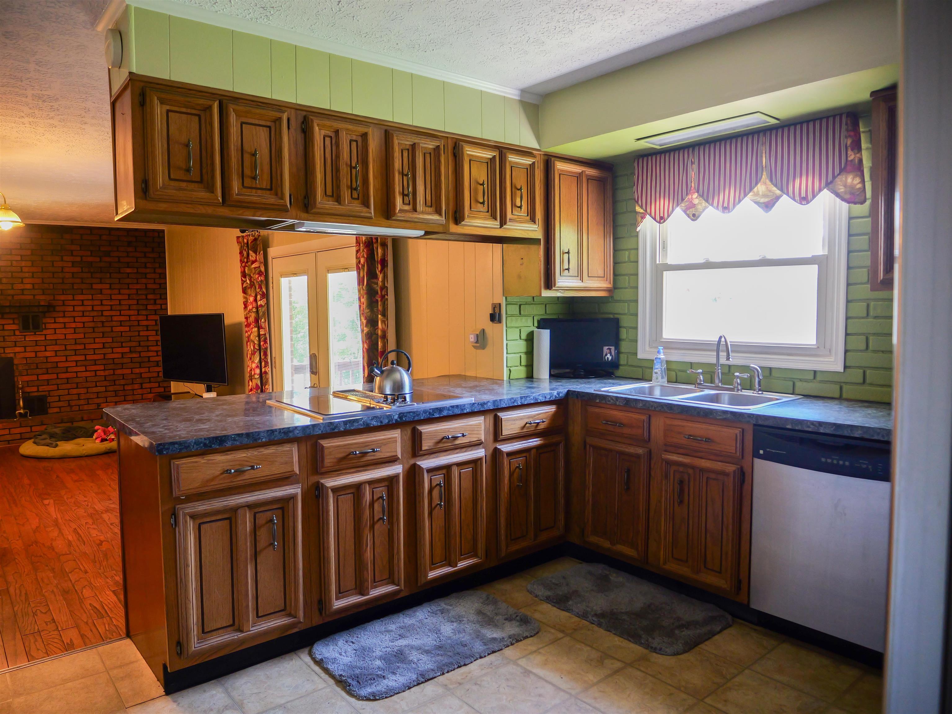 11760 US HWY 431 N, Central City, Kentucky 42330, 2 Bedrooms Bedrooms, ,1 BathroomBathrooms,Single Family Residence,For Sale,US HWY 431 N,90094