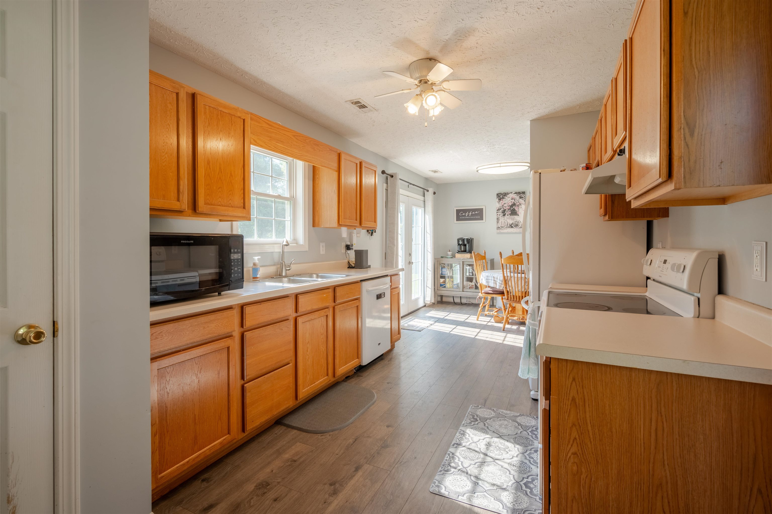 10819 Mill Street, Utica, Kentucky 42376, 3 Bedrooms Bedrooms, ,2 BathroomsBathrooms,Single Family Residence,For Sale,Mill Street,90099