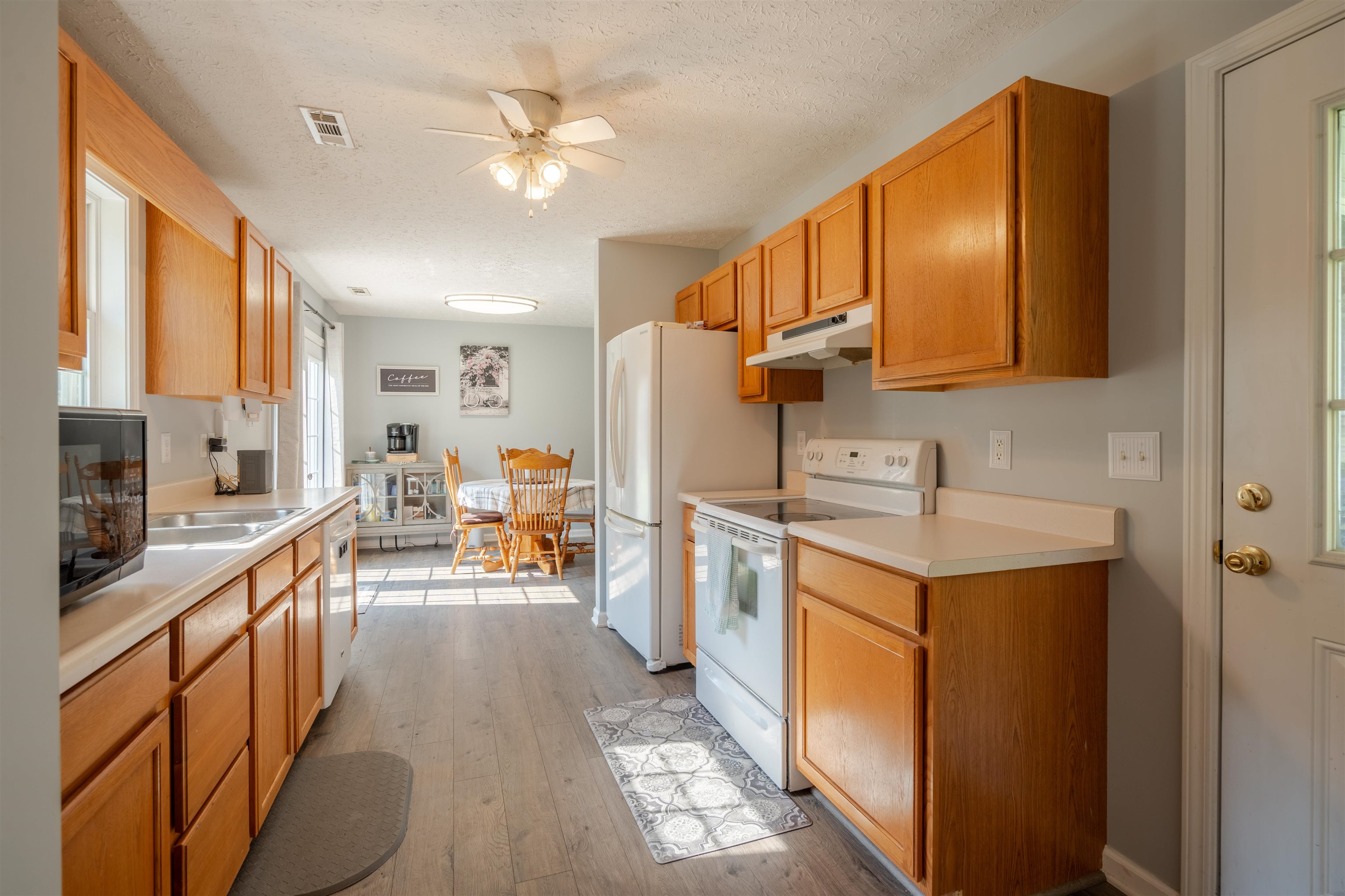 10819 Mill Street, Utica, Kentucky 42376, 3 Bedrooms Bedrooms, ,2 BathroomsBathrooms,Single Family Residence,For Sale,Mill Street,90099