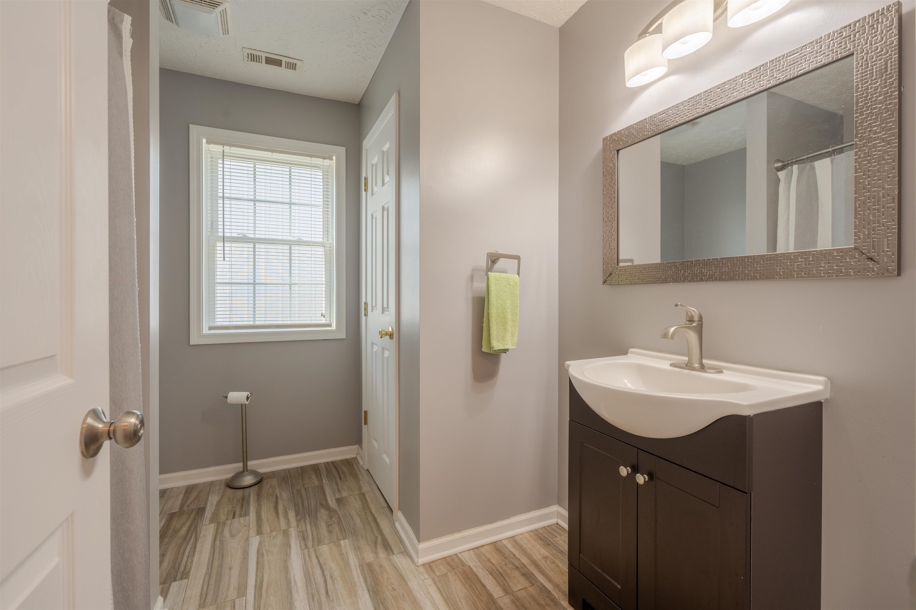 10819 Mill Street, Utica, Kentucky 42376, 3 Bedrooms Bedrooms, ,2 BathroomsBathrooms,Single Family Residence,For Sale,Mill Street,90099