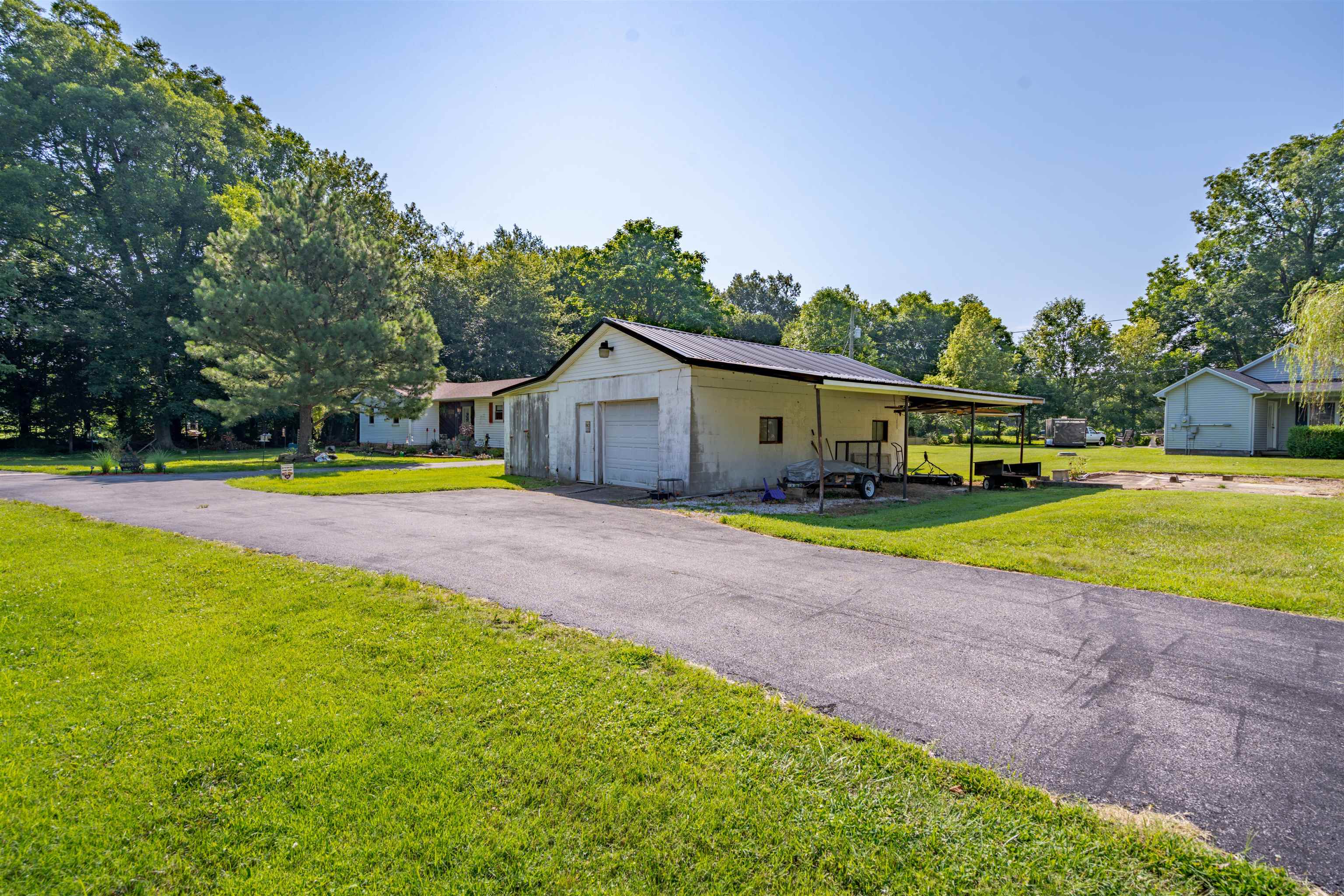 10819 Mill Street, Utica, Kentucky 42376, 3 Bedrooms Bedrooms, ,2 BathroomsBathrooms,Single Family Residence,For Sale,Mill Street,90099