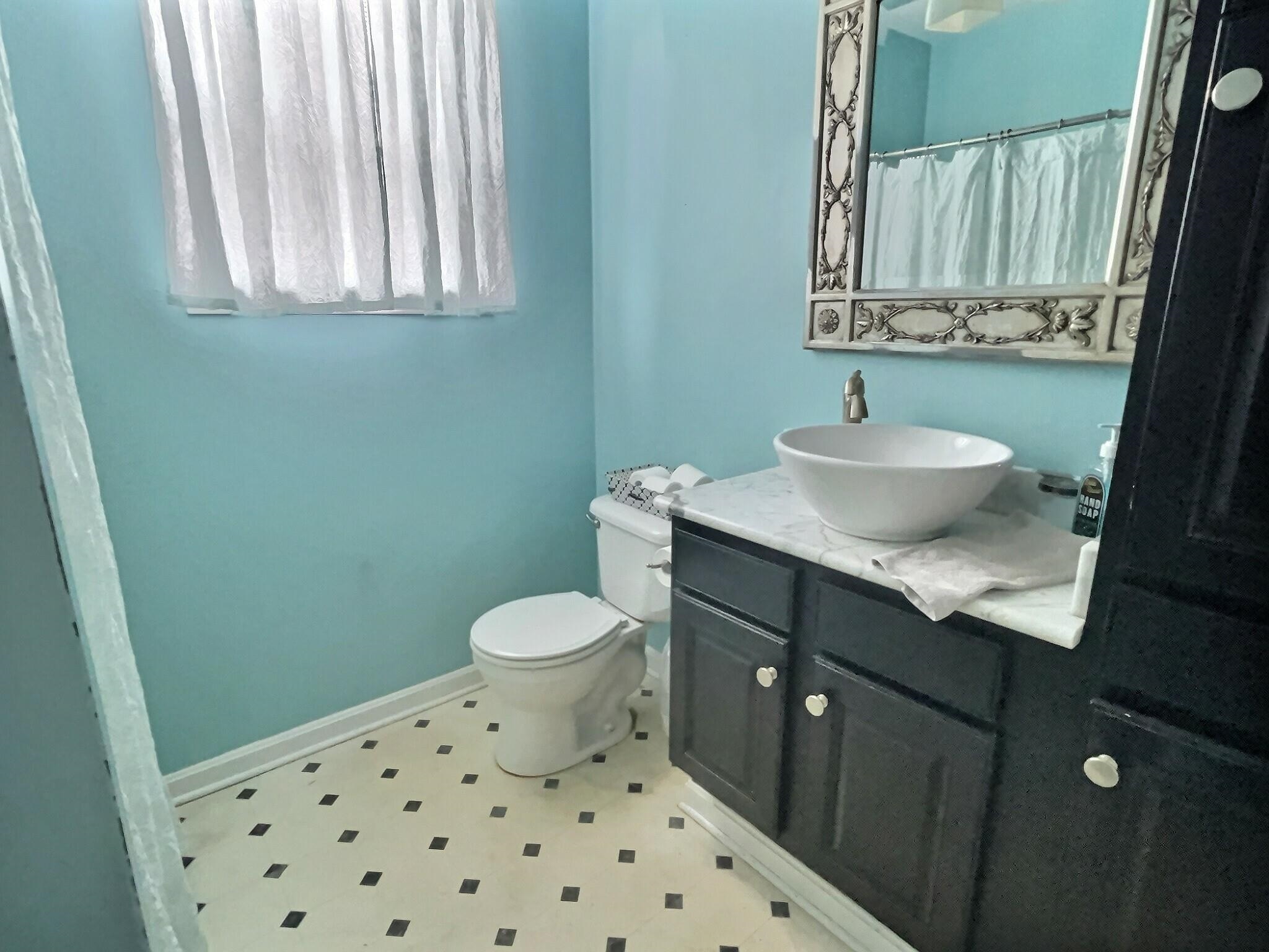 409 9th Street, Owensboro, Kentucky 42301, 3 Bedrooms Bedrooms, ,1 BathroomBathrooms,Single Family Residence,For Sale,9th Street,90100