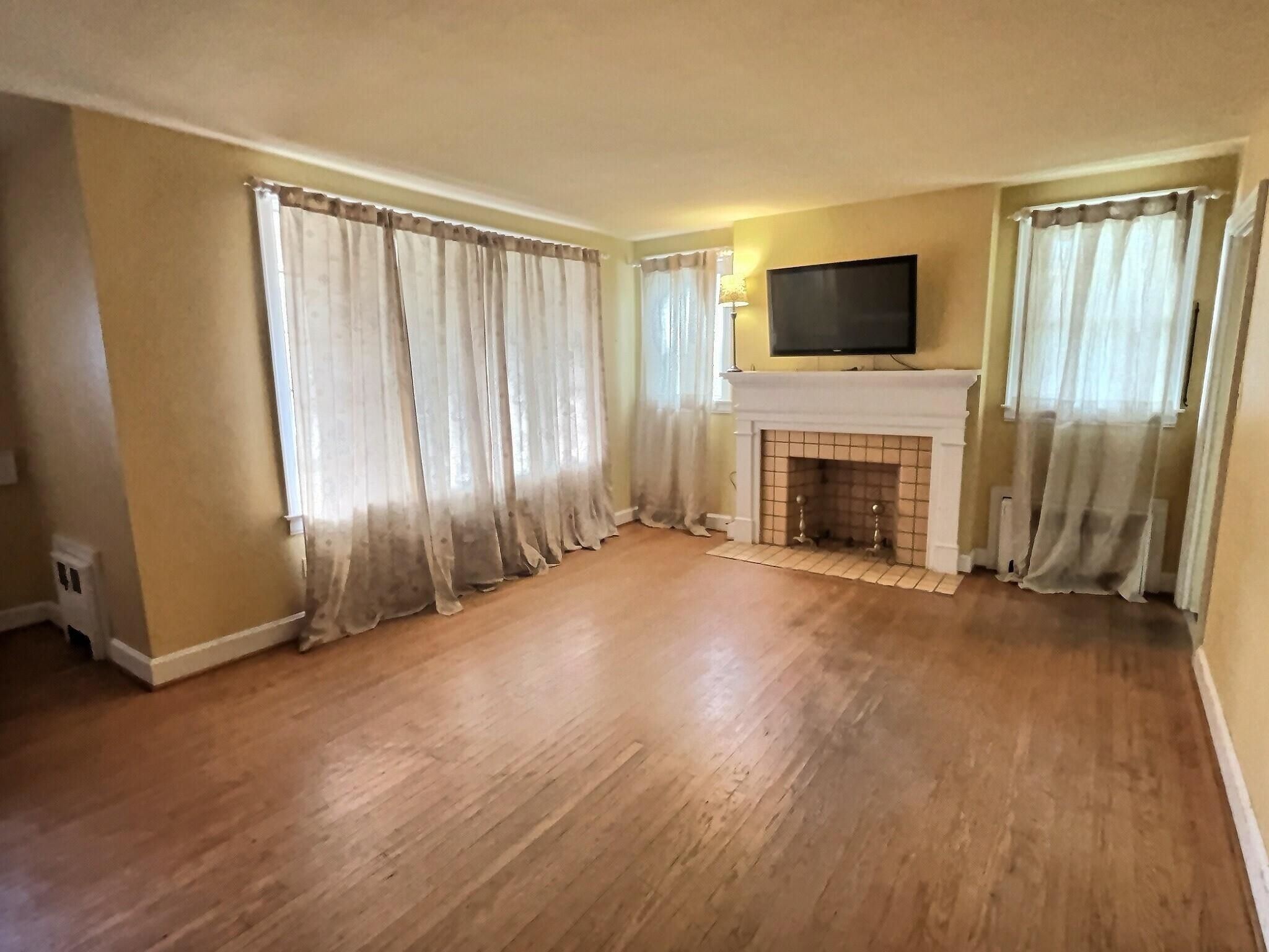 409 9th Street, Owensboro, Kentucky 42301, 3 Bedrooms Bedrooms, ,1 BathroomBathrooms,Single Family Residence,For Sale,9th Street,90100