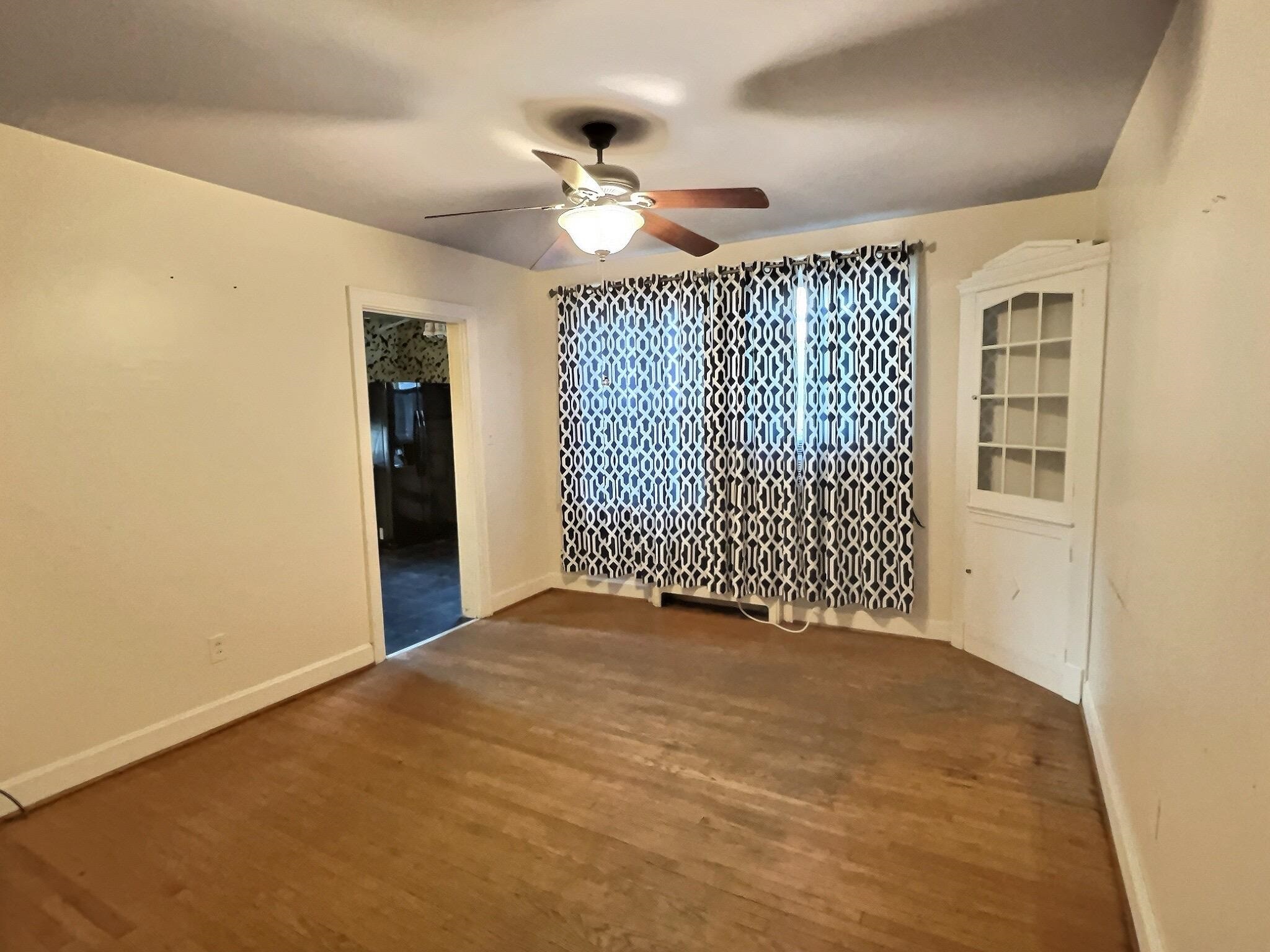 409 9th Street, Owensboro, Kentucky 42301, 3 Bedrooms Bedrooms, ,1 BathroomBathrooms,Single Family Residence,For Sale,9th Street,90100