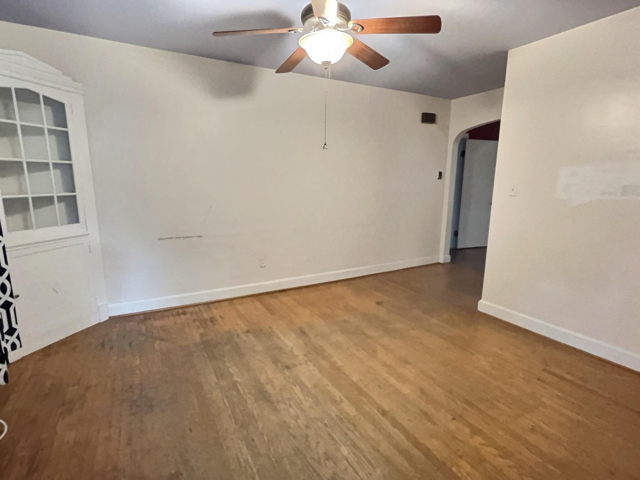 409 9th Street, Owensboro, Kentucky 42301, 3 Bedrooms Bedrooms, ,1 BathroomBathrooms,Single Family Residence,For Sale,9th Street,90100