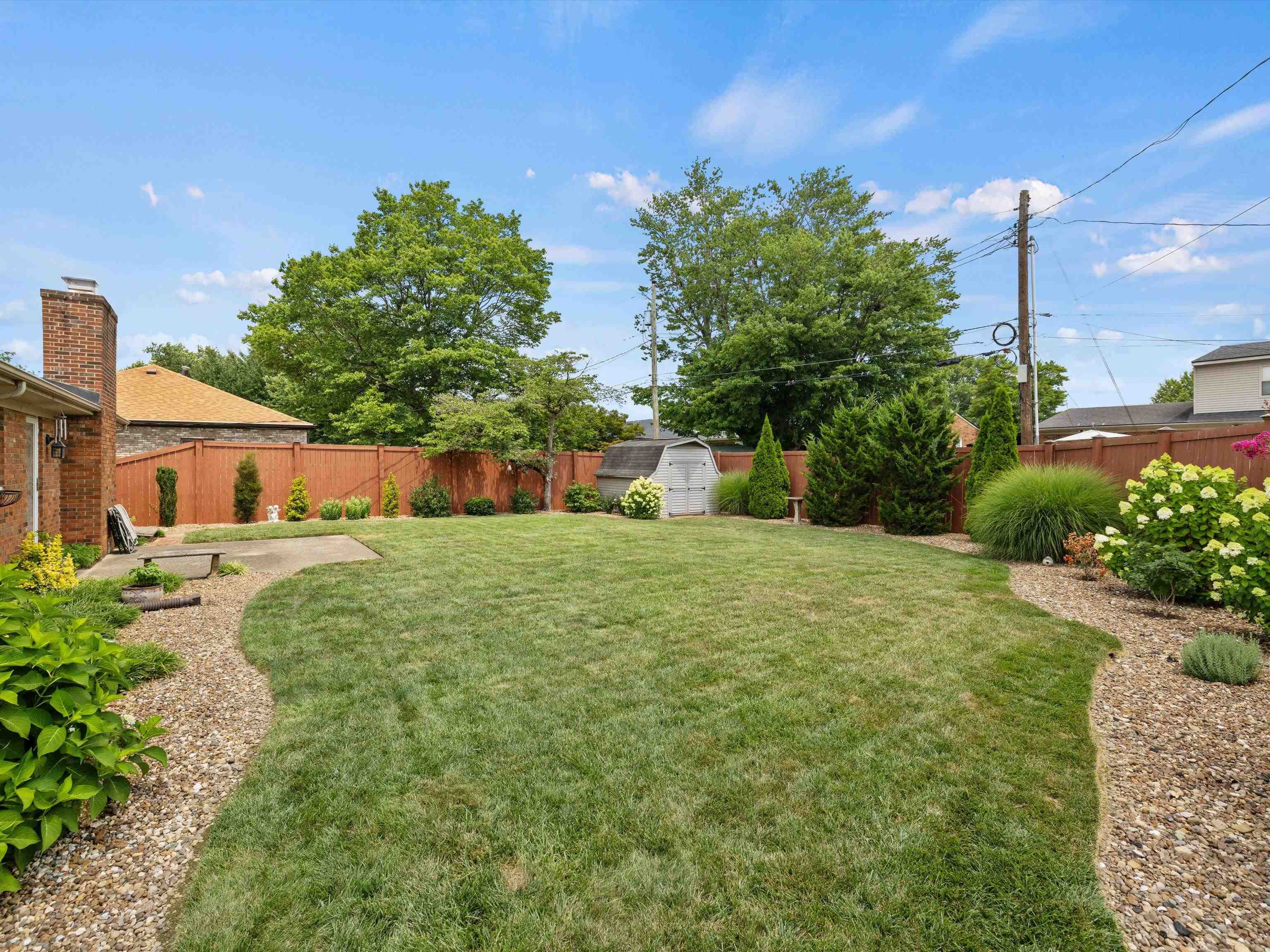 4033 Chapel Lane, Owensboro, Kentucky 42301, 3 Bedrooms Bedrooms, ,2 BathroomsBathrooms,Single Family Residence,For Sale,Chapel Lane,90105