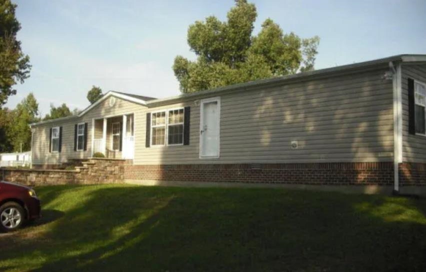 1342 Brown Badgett Loop, Madisonville, Kentucky 42431, 2 Bedrooms Bedrooms, ,1 BathroomBathrooms,Single Family Residence,For Sale,Brown Badgett Loop,90108