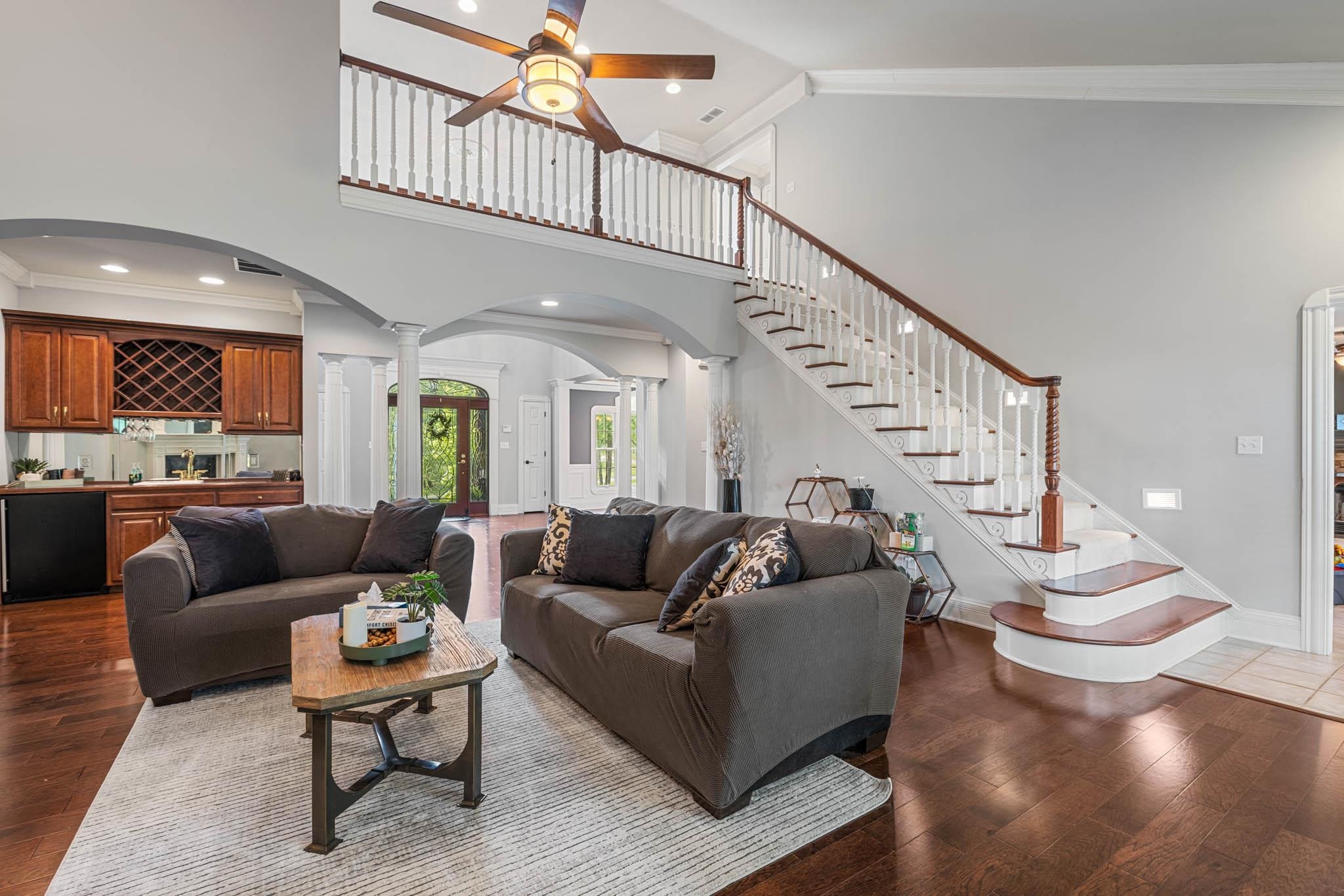 1650 Bedford Ct, Owensboro, Kentucky 42303, 4 Bedrooms Bedrooms, ,4 BathroomsBathrooms,Single Family Residence,For Sale,Bedford Ct,90112