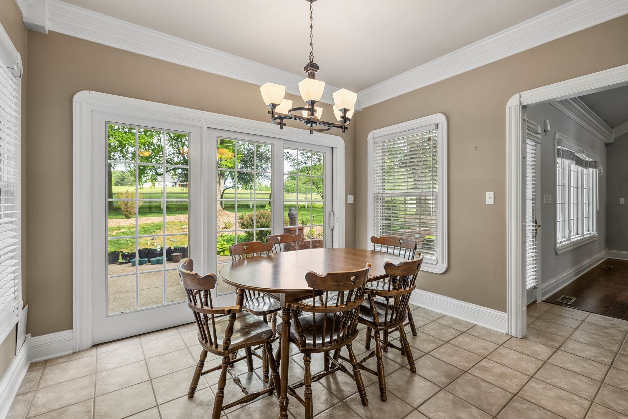 1650 Bedford Ct, Owensboro, Kentucky 42303, 4 Bedrooms Bedrooms, ,4 BathroomsBathrooms,Single Family Residence,For Sale,Bedford Ct,90112
