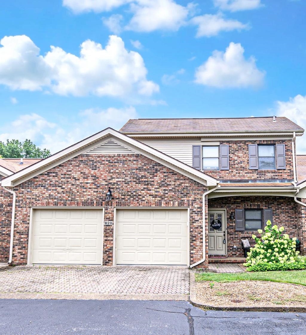 820 Live Oak Pl, Owensboro, Kentucky 42303, 2 Bedrooms Bedrooms, ,2 BathroomsBathrooms,Condominium,For Sale,Live Oak Pl,90114