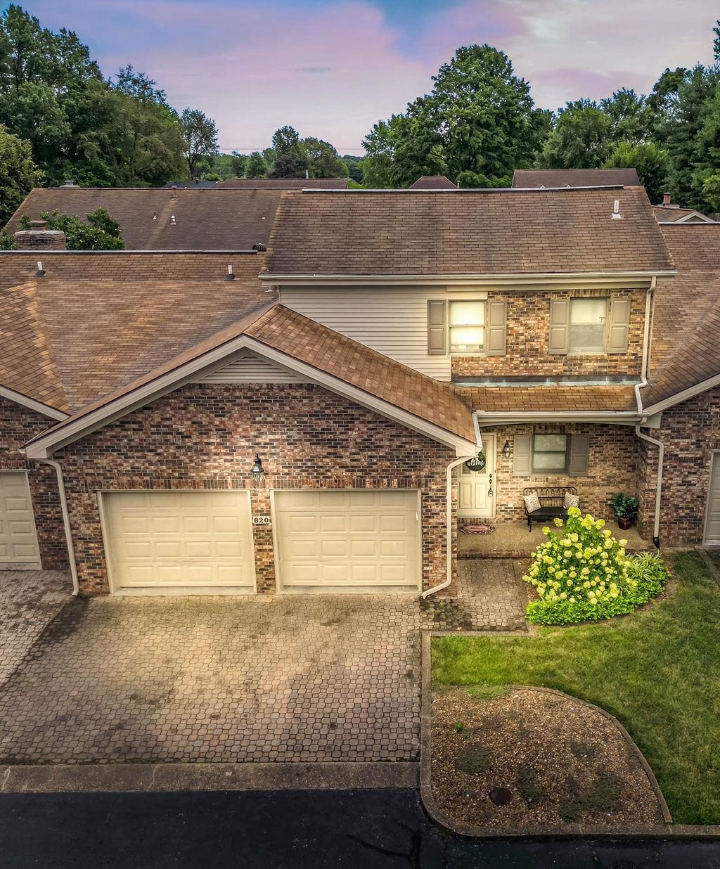 820 Live Oak Pl, Owensboro, Kentucky 42303, 2 Bedrooms Bedrooms, ,2 BathroomsBathrooms,Condominium,For Sale,Live Oak Pl,90114